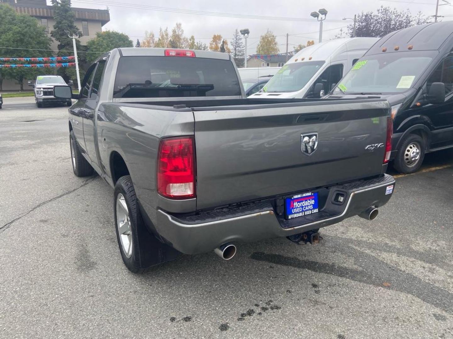 2012 GRAY DODGE RAM 1500 ST (1C6RD7FT0CS) with an 5.7L engine, Automatic transmission, located at 929 East 8th Ave, Anchorage, AK, 99501, (907) 274-2277, 61.214783, -149.866074 - Photo#2