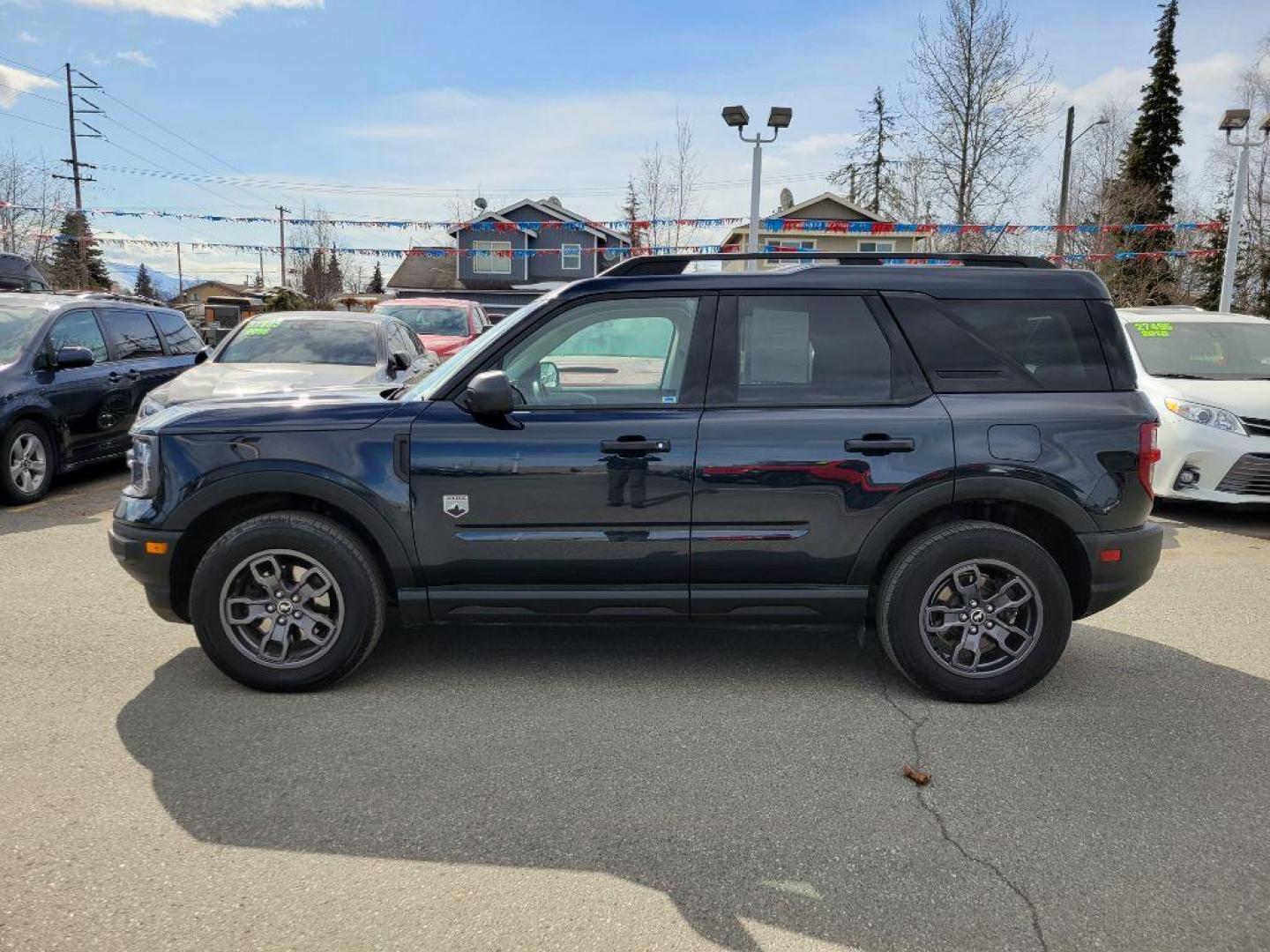 2022 GREY FORD BRONCO SPORT BIG BEND (3FMCR9B61NR) with an 1.5L engine, Automatic transmission, located at 929 East 8th Ave, Anchorage, AK, 99501, (907) 274-2277, 61.214783, -149.866074 - Photo#1