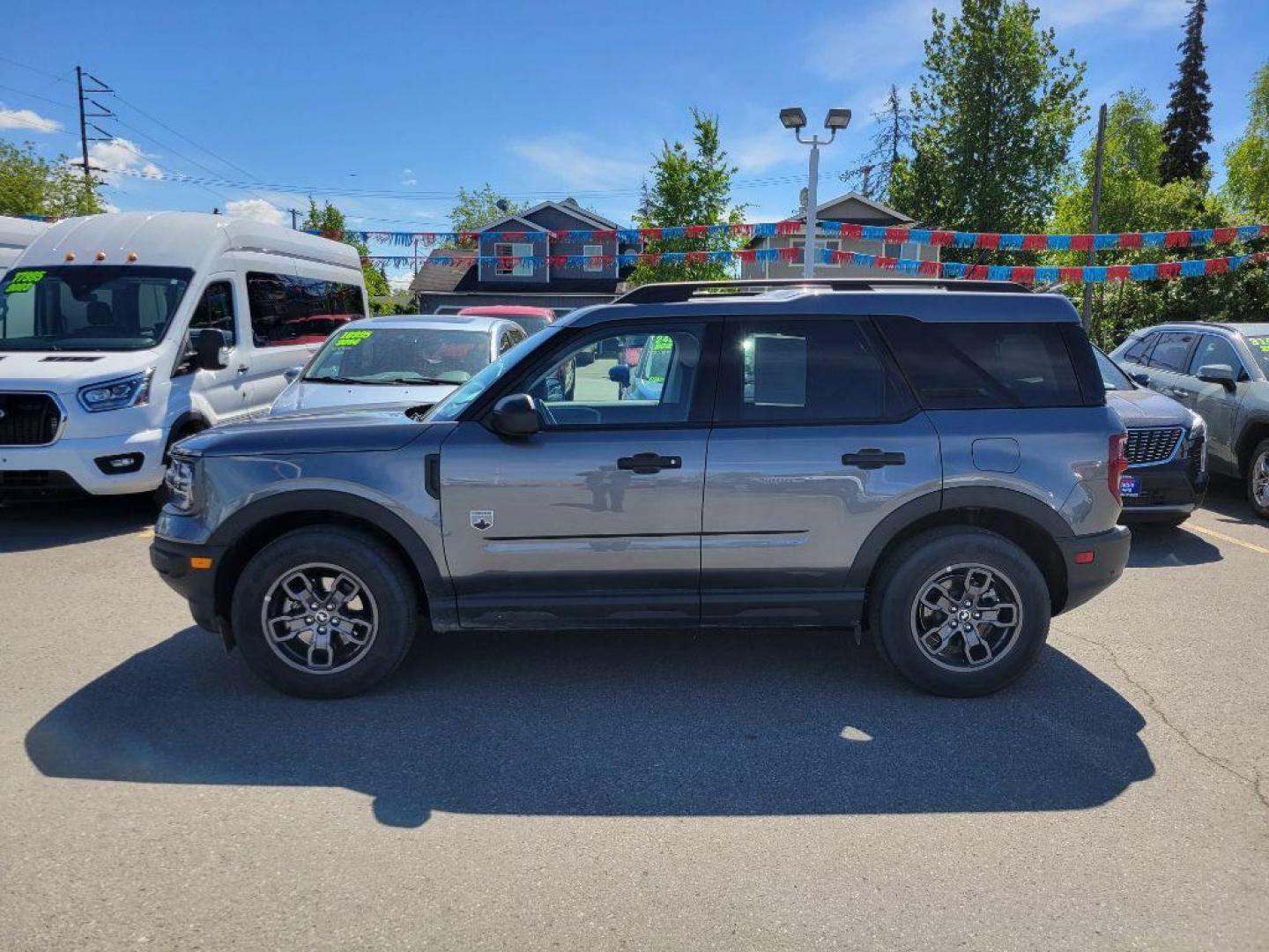 2022 GRAY FORD BRONCO SPORT BIG BEND (3FMCR9B66NR) with an 1.5L engine, Automatic transmission, located at 929 East 8th Ave, Anchorage, AK, 99501, (907) 274-2277, 61.214783, -149.866074 - Photo#1