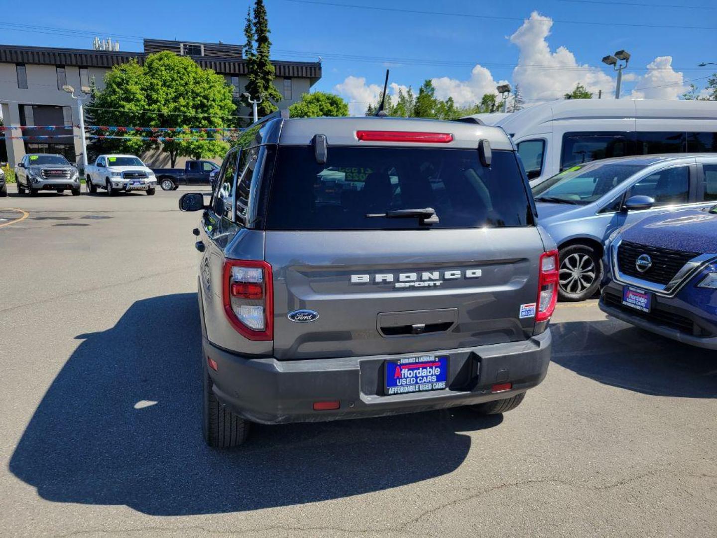 2022 GRAY FORD BRONCO SPORT BIG BEND (3FMCR9B66NR) with an 1.5L engine, Automatic transmission, located at 929 East 8th Ave, Anchorage, AK, 99501, (907) 274-2277, 61.214783, -149.866074 - Photo#2