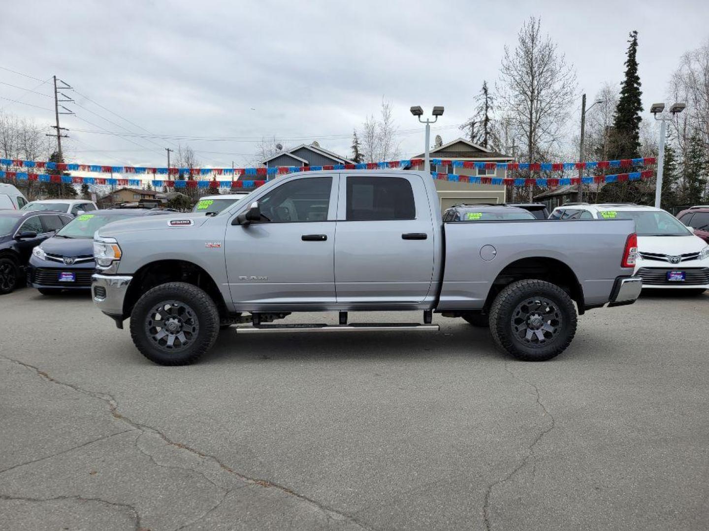 2022 SILVER RAM 2500 TRADESMAN (3C6UR5CJ6NG) with an 6.4L engine, Automatic transmission, located at 929 East 8th Ave, Anchorage, AK, 99501, (907) 274-2277, 61.214783, -149.866074 - Photo#1