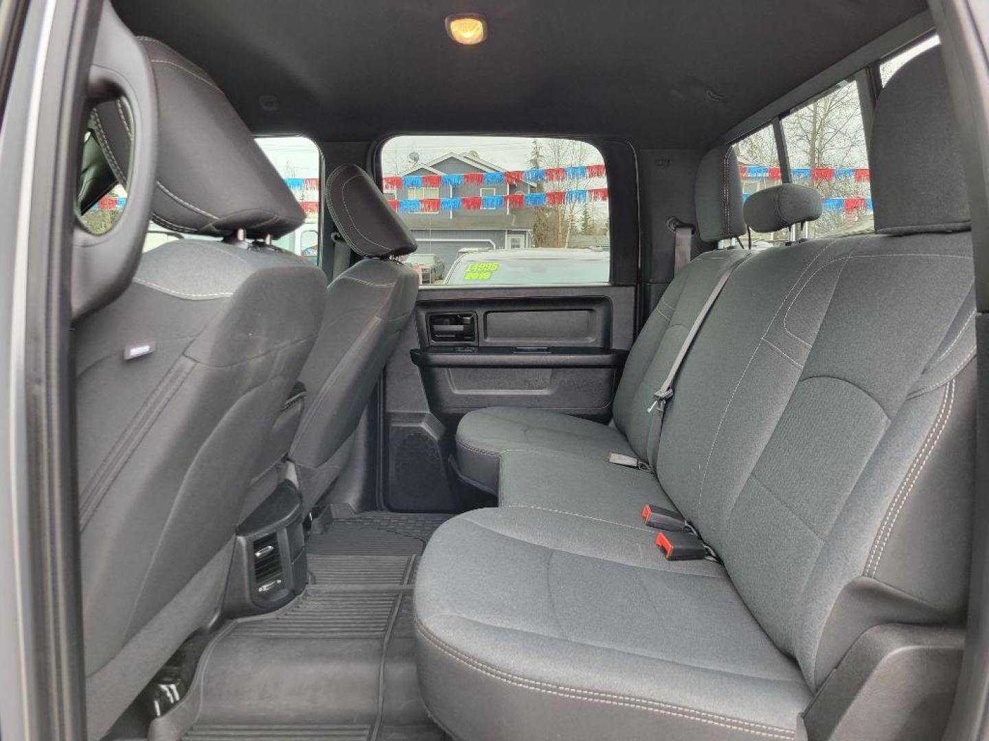 2022 SILVER RAM 2500 TRADESMAN (3C6UR5CJ6NG) with an 6.4L engine, Automatic transmission, located at 929 East 8th Ave, Anchorage, AK, 99501, (907) 274-2277, 61.214783, -149.866074 - Photo#3