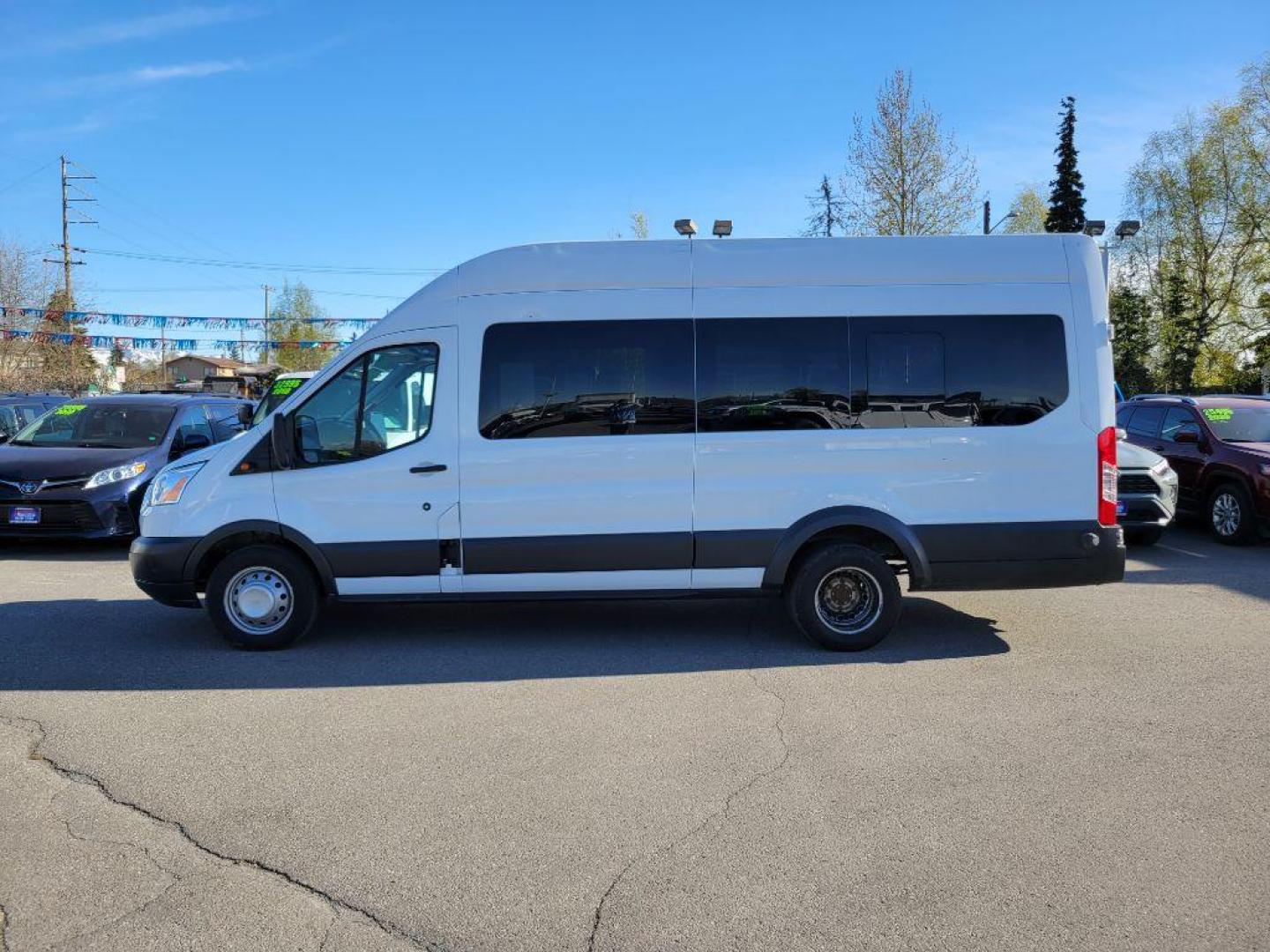 2015 WHITE FORD TRANSIT T-350 HD (1FBVU4XG4FK) with an 3.5L engine, Automatic transmission, located at 929 East 8th Ave, Anchorage, AK, 99501, (907) 274-2277, 61.214783, -149.866074 - Photo#1