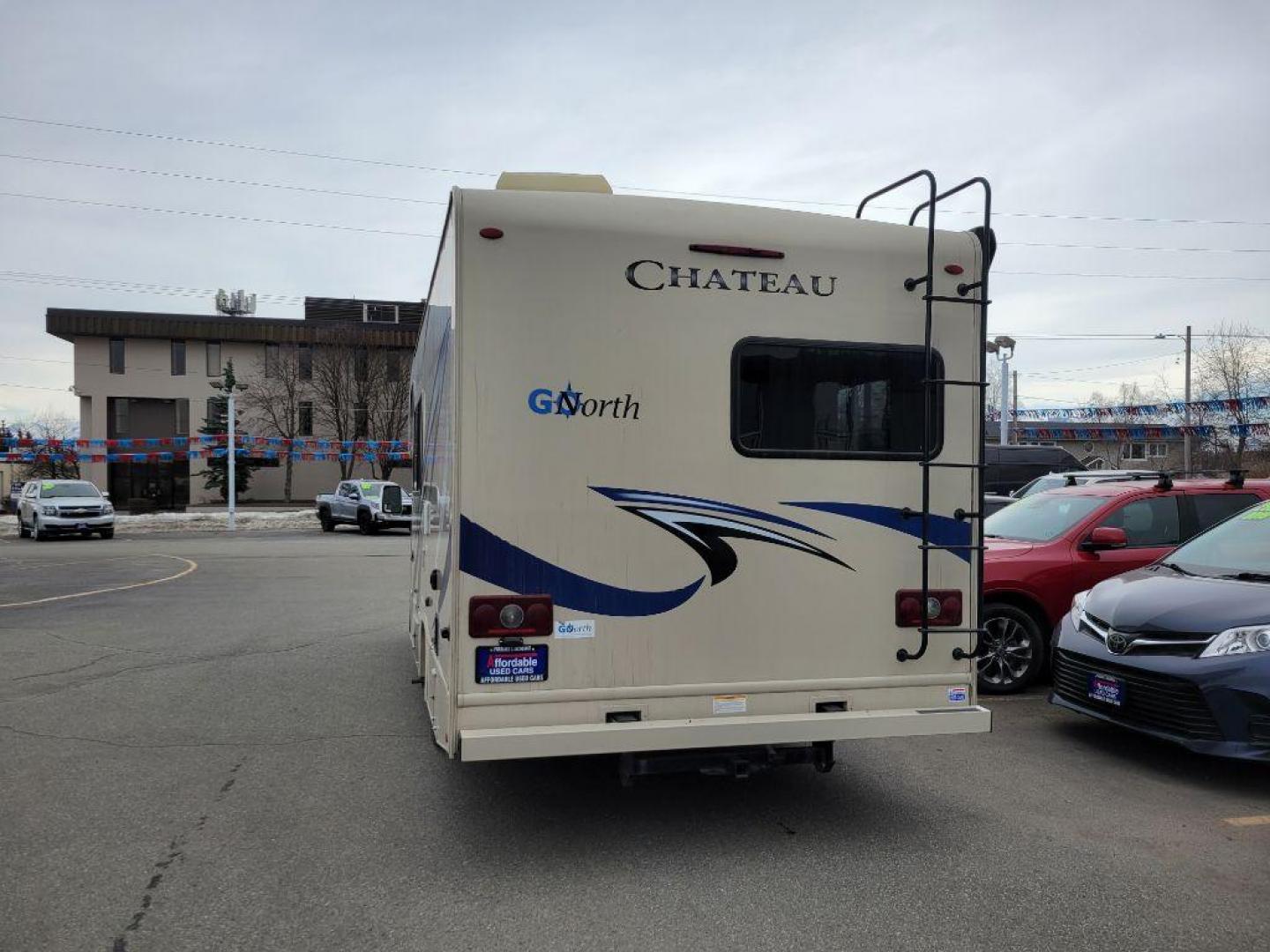 2018 WHITE THOR CHATEAU MOTORHOME (1FDWE3FSXJD) with an 6.8L engine, Automatic transmission, located at 929 East 8th Ave, Anchorage, AK, 99501, (907) 274-2277, 61.214783, -149.866074 - Photo#1