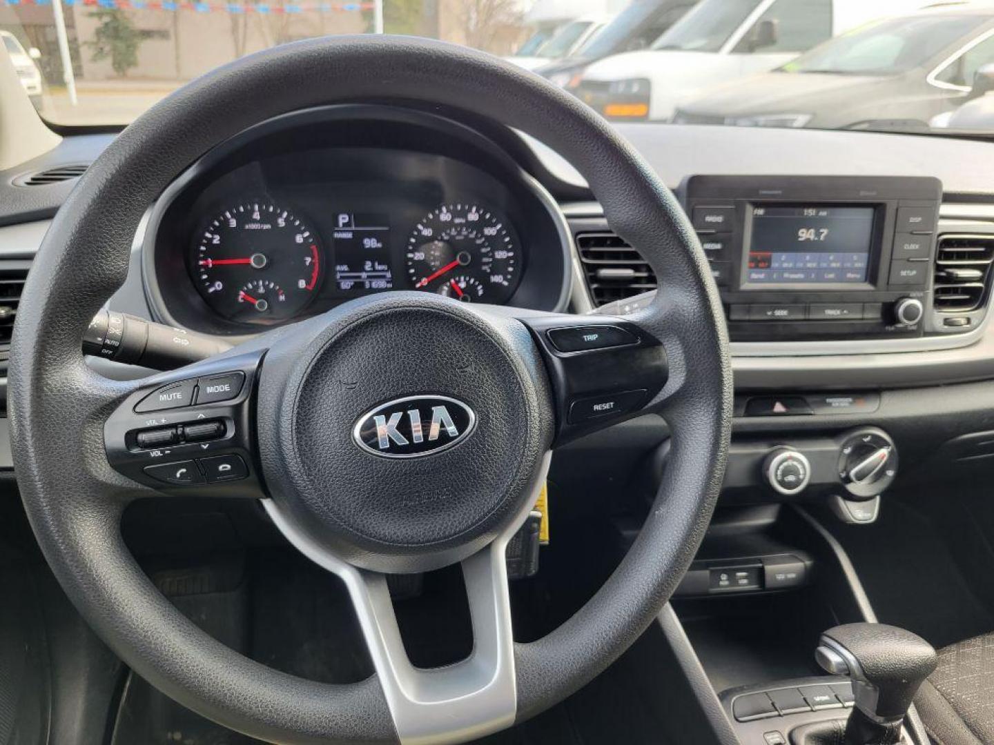 2019 SILVER KIA RIO S (3KPA24AB0KE) with an 1.6L engine, Automatic transmission, located at 929 East 8th Ave, Anchorage, AK, 99501, (907) 274-2277, 61.214783, -149.866074 - Photo#4