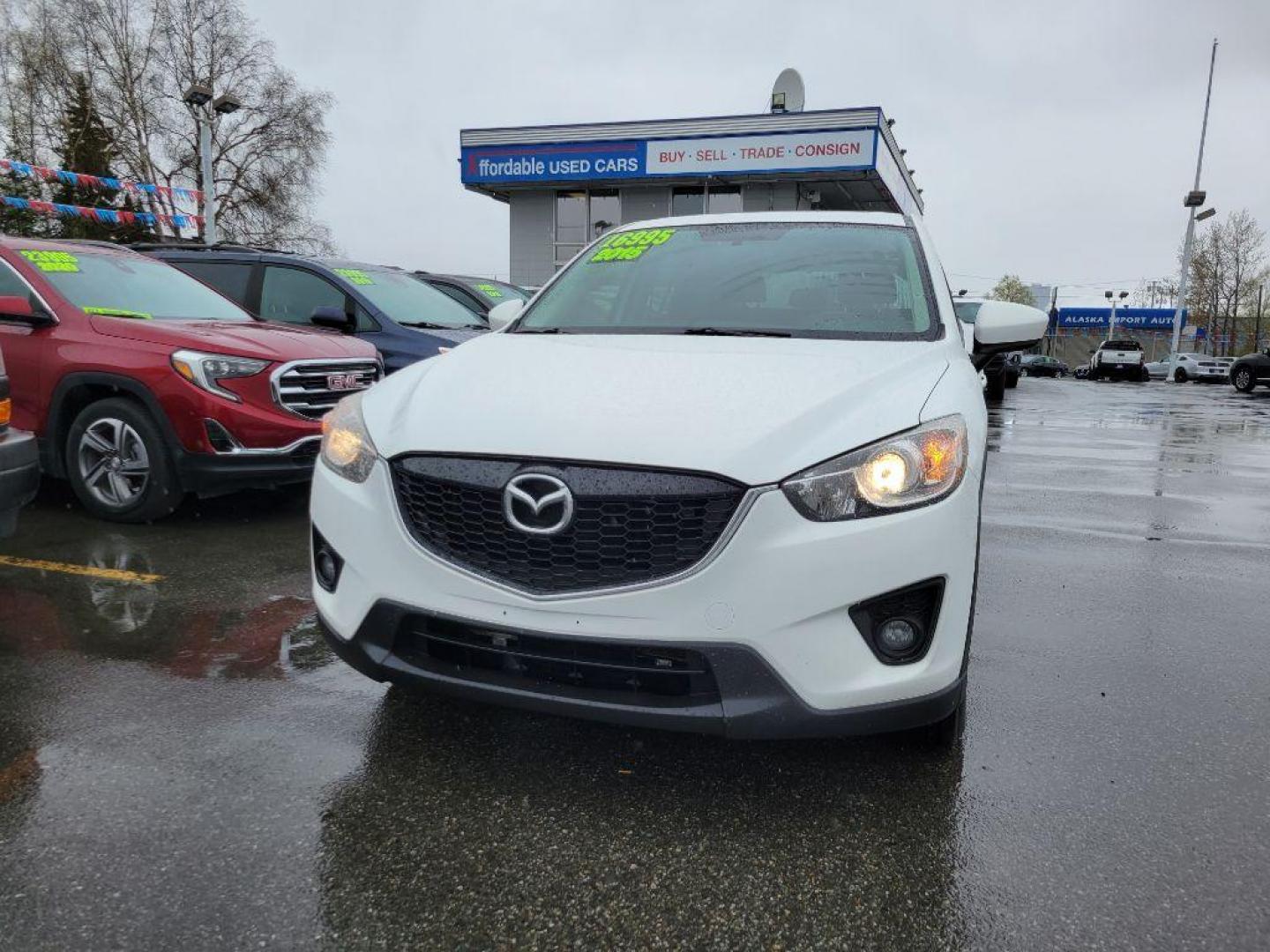 2015 WHITE MAZDA CX-5 TOURING (JM3KE4CY5F0) with an 2.5L engine, Automatic transmission, located at 929 East 8th Ave, Anchorage, AK, 99501, (907) 274-2277, 61.214783, -149.866074 - Photo#0