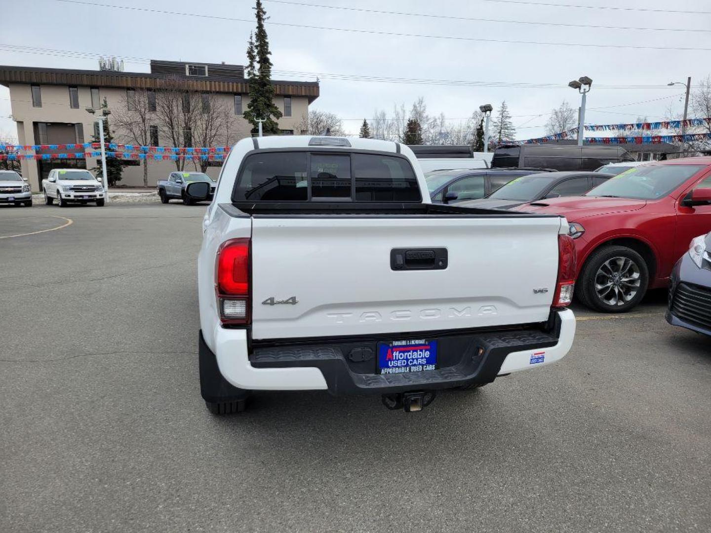 2020 WHITE TOYOTA TACOMA DOUBLE CAB (3TMCZ5AN7LM) with an 3.5L engine, Automatic transmission, located at 929 East 8th Ave, Anchorage, AK, 99501, (907) 274-2277, 61.214783, -149.866074 - Photo#2