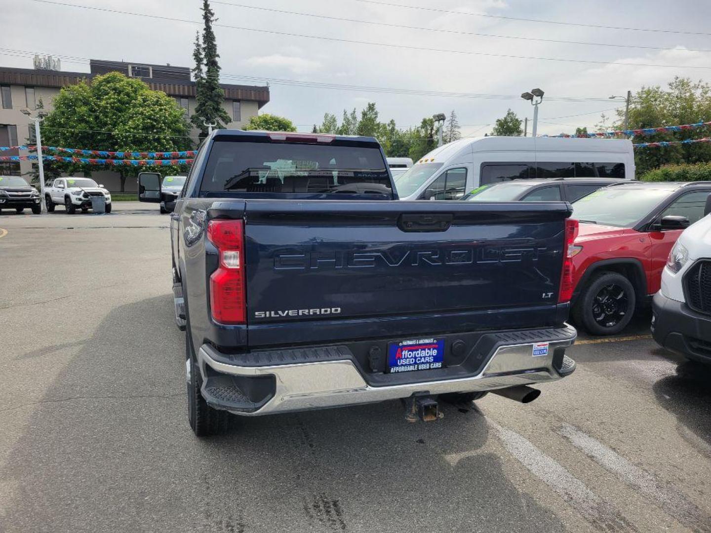 2022 BLUE CHEVROLET SILVERADO 2500 HEAVY DUTY LT (1GC4YNE71NF) with an 6.6L engine, Automatic transmission, located at 929 East 8th Ave, Anchorage, AK, 99501, (907) 274-2277, 61.214783, -149.866074 - Photo#2