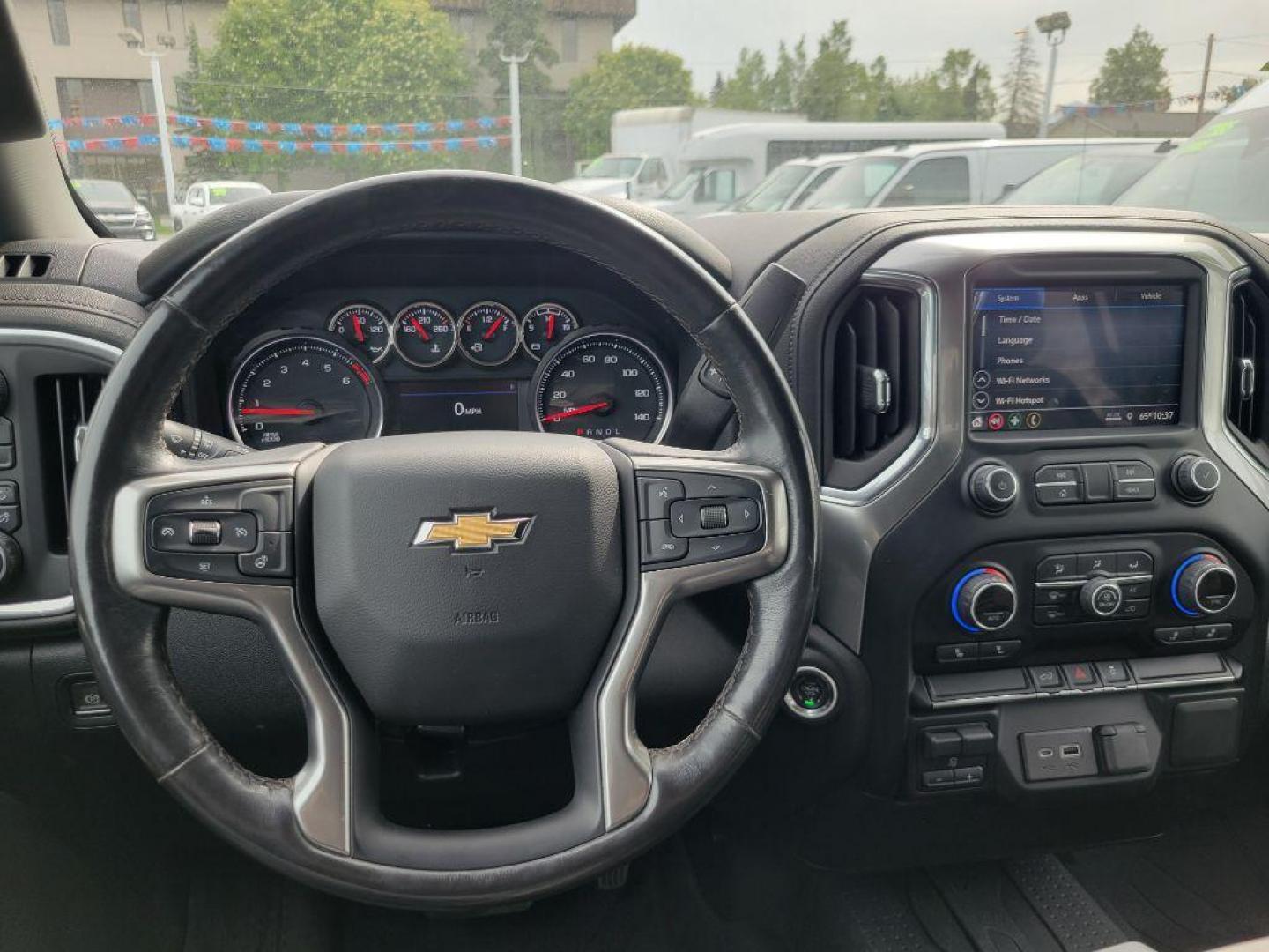 2022 BLUE CHEVROLET SILVERADO 2500 HEAVY DUTY LT (1GC4YNE71NF) with an 6.6L engine, Automatic transmission, located at 929 East 8th Ave, Anchorage, AK, 99501, (907) 274-2277, 61.214783, -149.866074 - Photo#3