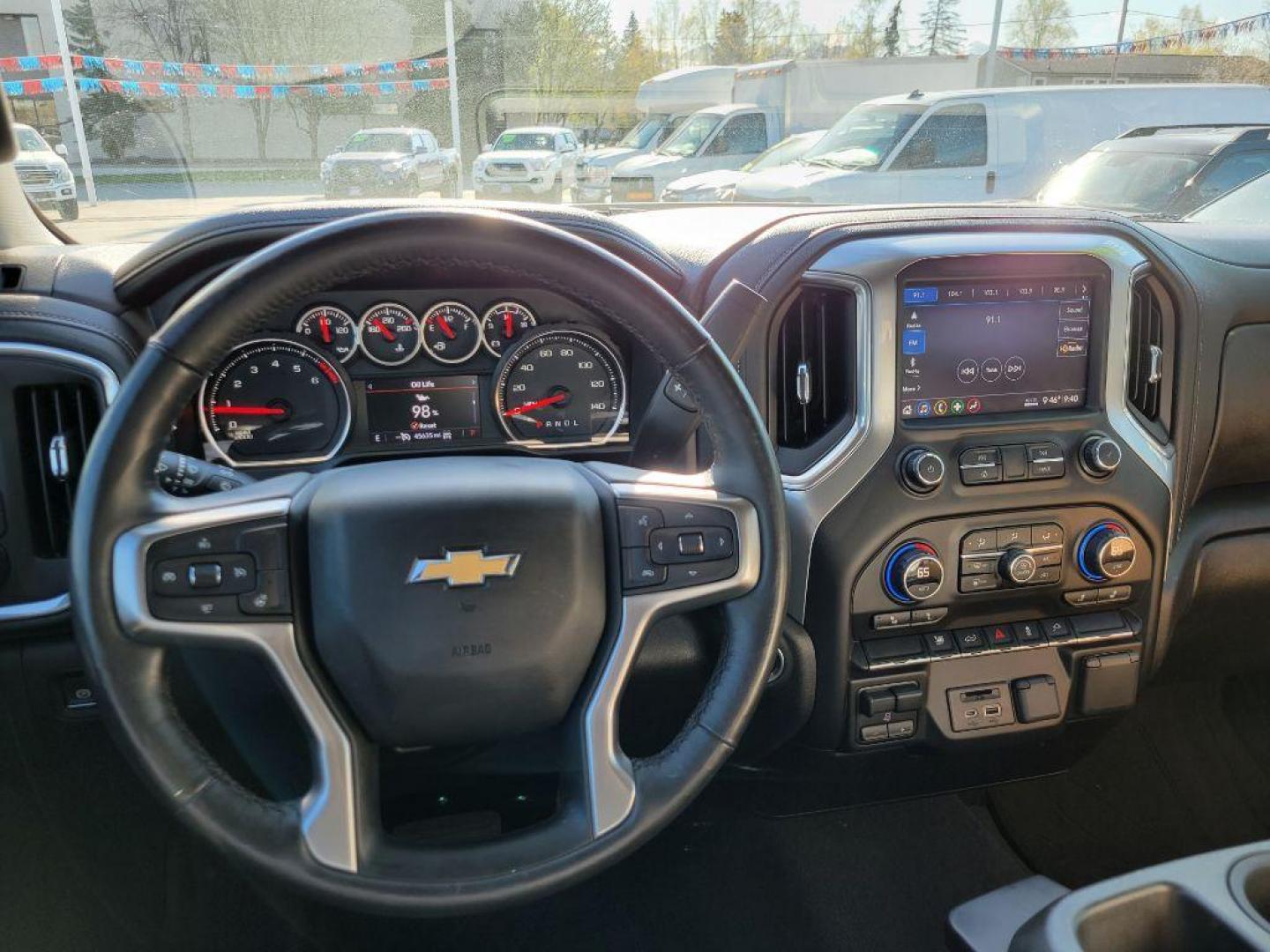 2020 SILVER CHEVROLET SILVERADO 3500 LTZ (1GC4YUE79LF) with an 6.6L engine, Automatic transmission, located at 929 East 8th Ave, Anchorage, AK, 99501, (907) 274-2277, 61.214783, -149.866074 - Photo#4