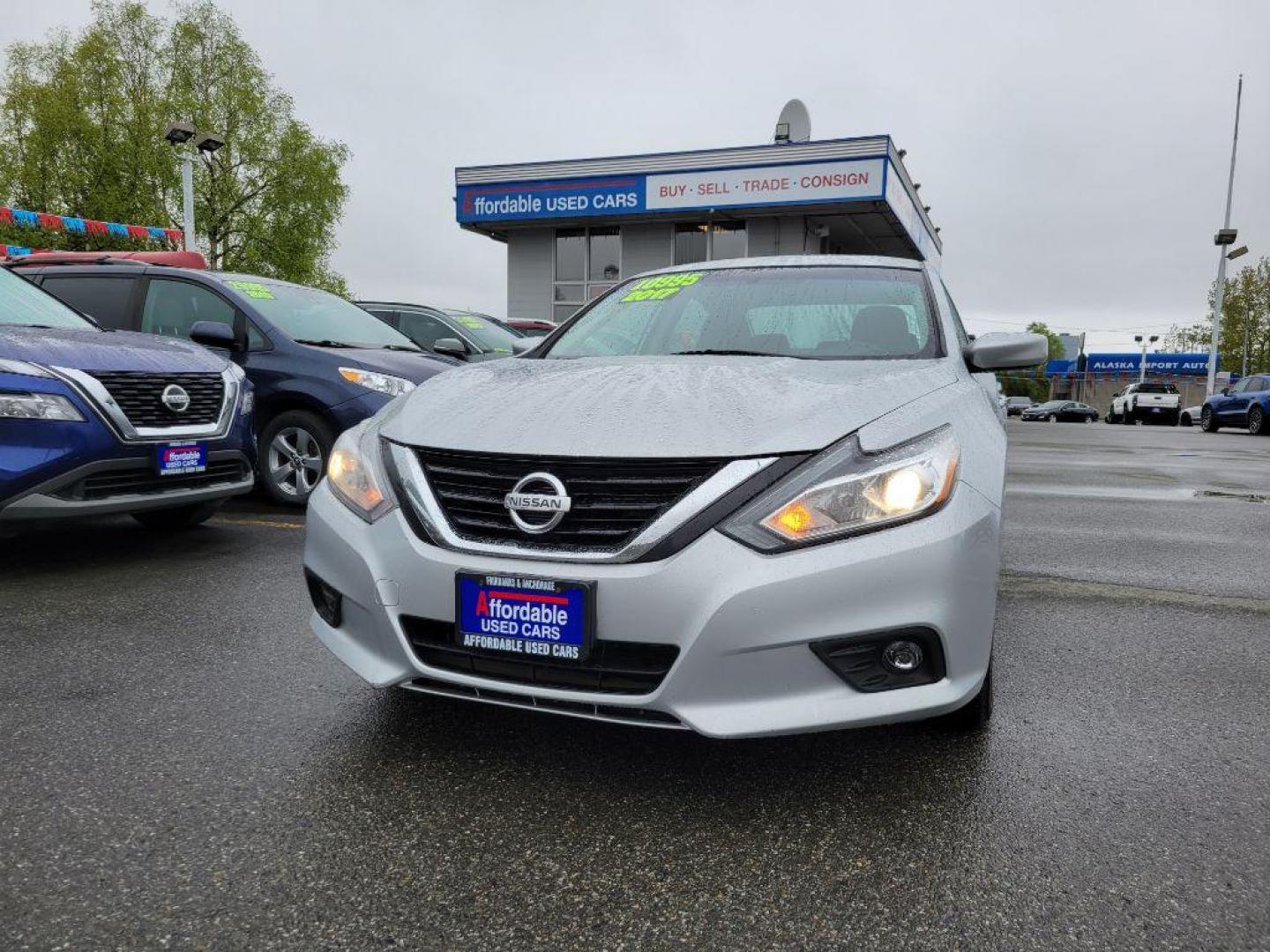 2017 SILVER NISSAN ALTIMA 2.5 (1N4AL3AP7HC) with an 2.5L engine, Continuously Variable transmission, located at 929 East 8th Ave, Anchorage, AK, 99501, (907) 274-2277, 61.214783, -149.866074 - Photo#0