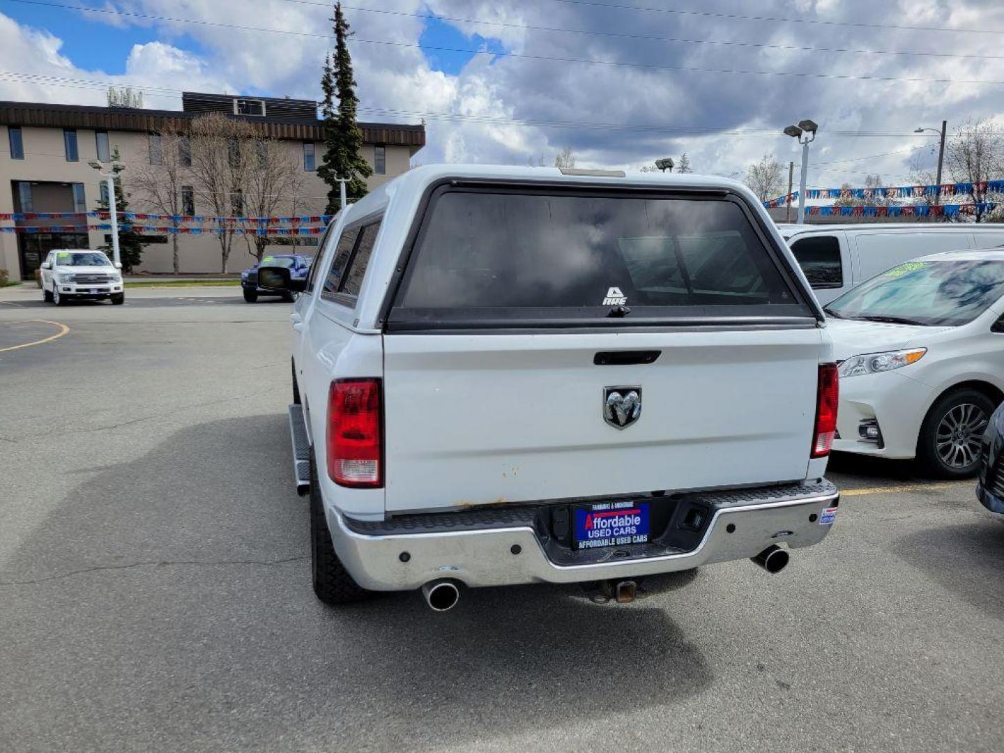 2013 WHITE RAM 1500 SLT (1C6RR7LT7DS) with an 5.7L engine, Automatic transmission, located at 929 East 8th Ave, Anchorage, AK, 99501, (907) 274-2277, 61.214783, -149.866074 - Photo#2