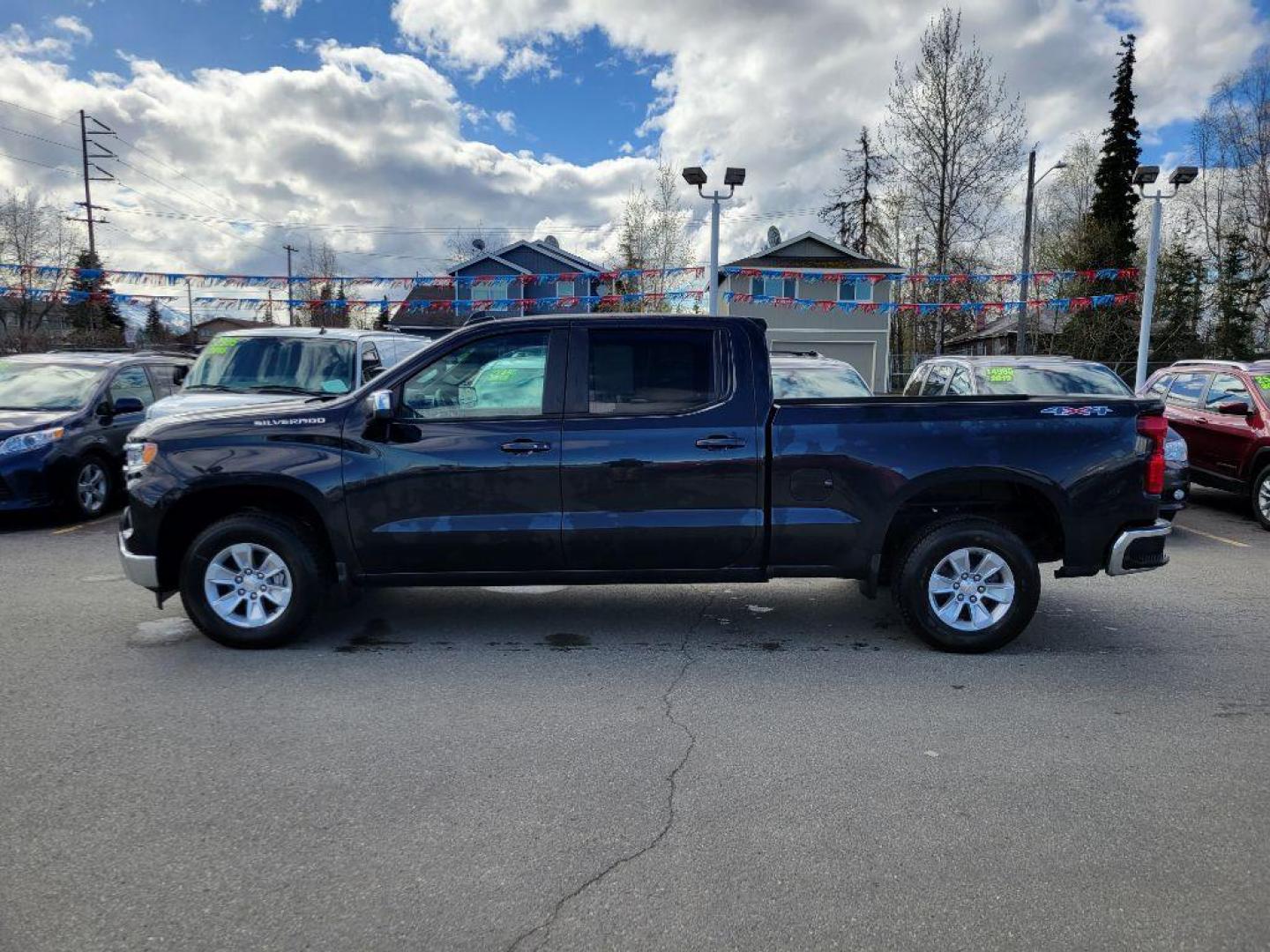 2023 GRAY CHEVROLET SILVERADO 1500 LT (1GCUDDEDXPZ) with an 5.3L engine, Automatic transmission, located at 929 East 8th Ave, Anchorage, AK, 99501, (907) 274-2277, 61.214783, -149.866074 - Photo#1