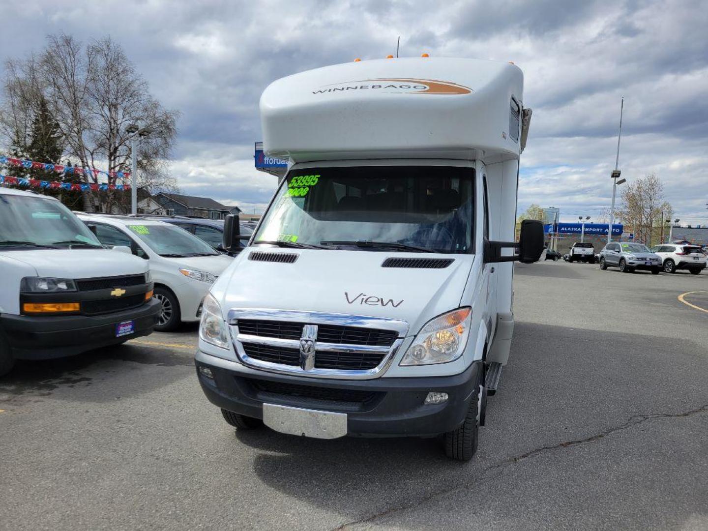 2008 WHITE WINNEBAGO VIEW 24H 3500 (WDXPF445479) with an 3.0L engine, Automatic transmission, located at 929 East 8th Ave, Anchorage, AK, 99501, (907) 274-2277, 61.214783, -149.866074 - Photo#0