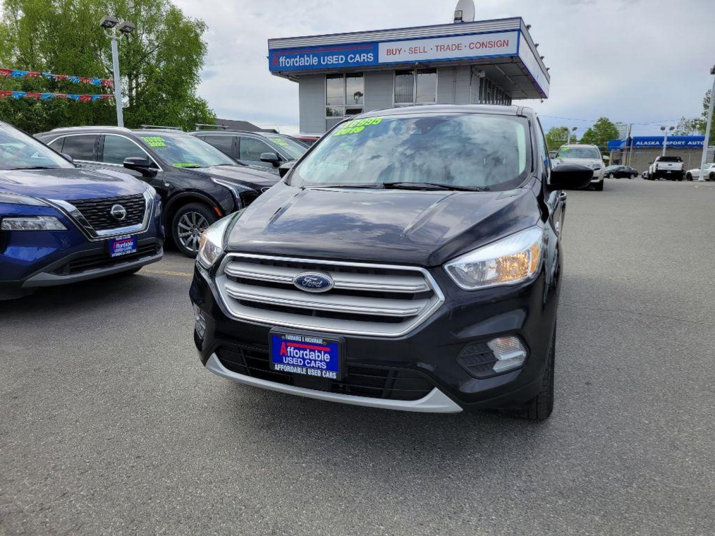 2019 BLACK FORD ESCAPE SE (1FMCU9GD1KU) with an 1.5L engine, Automatic transmission, located at 929 East 8th Ave, Anchorage, AK, 99501, (907) 274-2277, 61.214783, -149.866074 - Photo#0