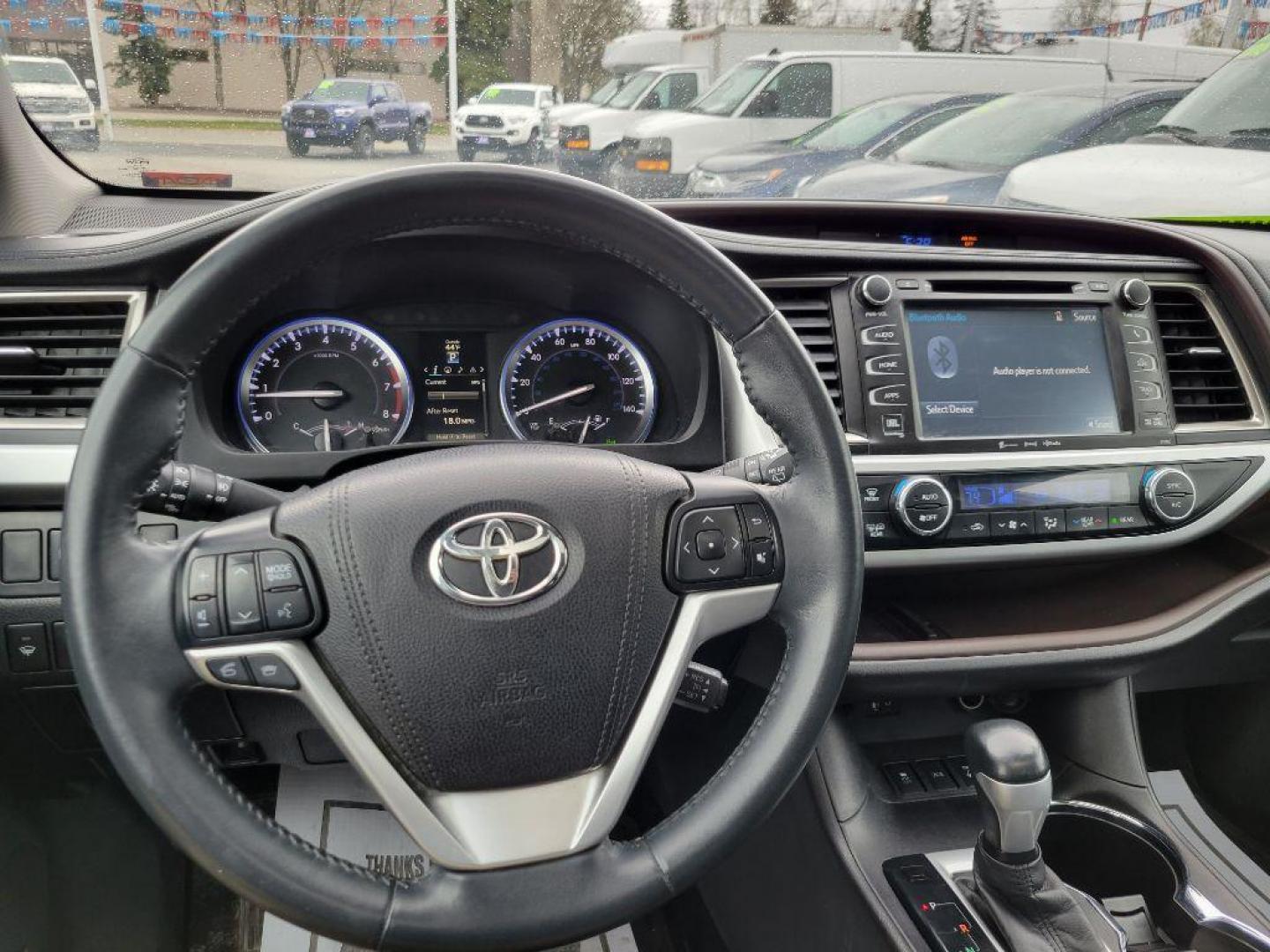 2016 BLACK TOYOTA HIGHLANDER LIMITED (5TDDKRFH7GS) with an 3.5L engine, Automatic transmission, located at 929 East 8th Ave, Anchorage, AK, 99501, (907) 274-2277, 61.214783, -149.866074 - Photo#4