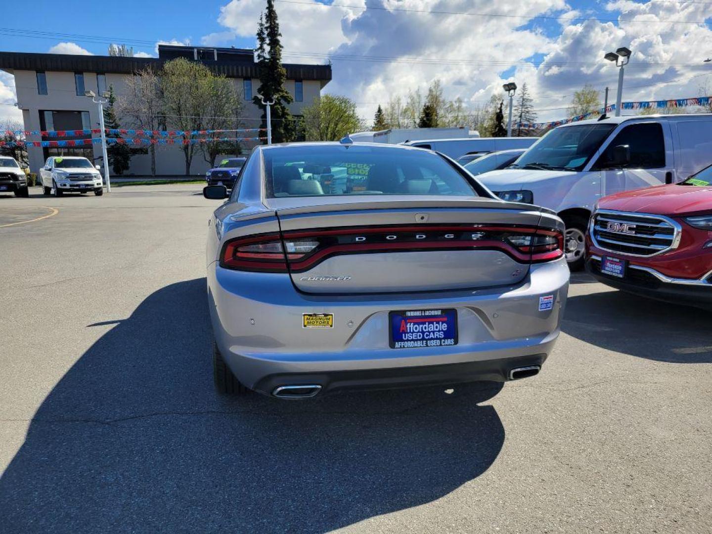 2018 SILVER DODGE CHARGER GT (2C3CDXJGXJH) with an 3.6L engine, Automatic transmission, located at 929 East 8th Ave, Anchorage, AK, 99501, (907) 274-2277, 61.214783, -149.866074 - Photo#2