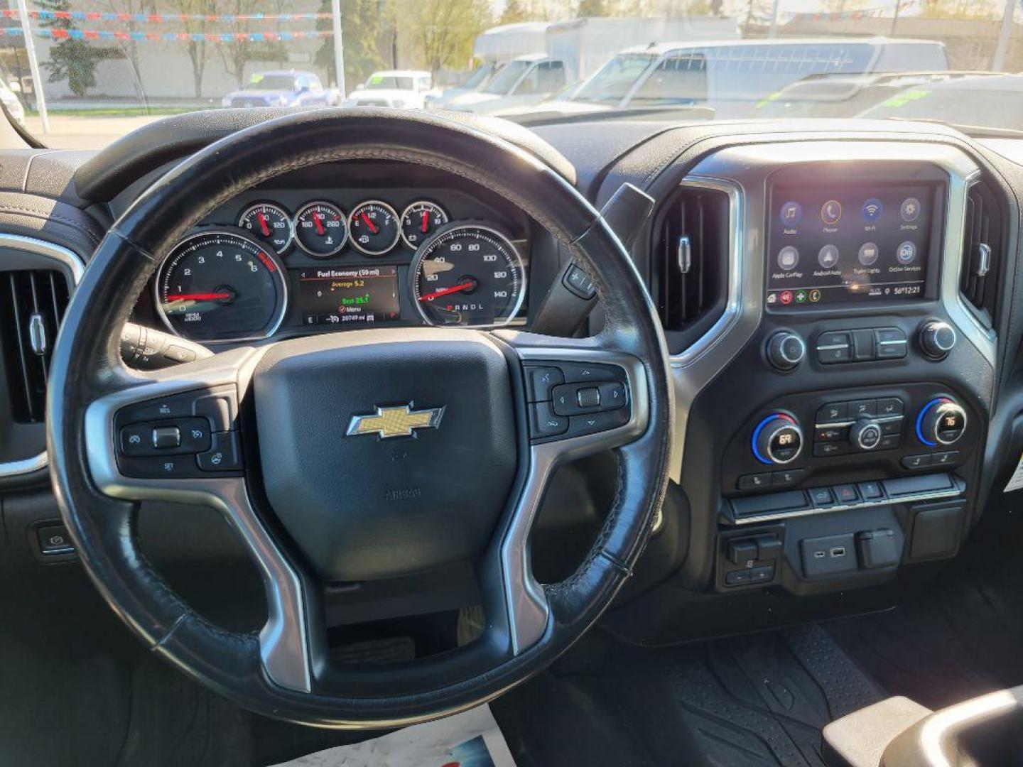 2022 BLACK CHEVROLET SILVERADO 2500 HEAVY DUTY LT (1GC4YNE79NF) with an 6.6L engine, Automatic transmission, located at 929 East 8th Ave, Anchorage, AK, 99501, (907) 274-2277, 61.214783, -149.866074 - Photo#4