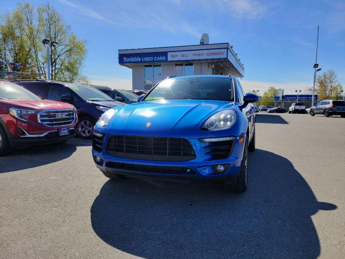 2018 BLUE PORSCHE MACAN S (WP1AB2A54JL) with an 3.0L engine, Automatic transmission, located at 929 East 8th Ave, Anchorage, AK, 99501, (907) 274-2277, 61.214783, -149.866074 - Photo#0