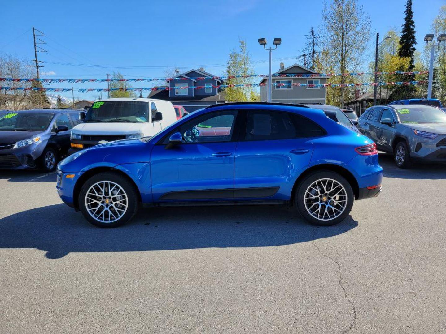 2018 BLUE PORSCHE MACAN S (WP1AB2A54JL) with an 3.0L engine, Automatic transmission, located at 929 East 8th Ave, Anchorage, AK, 99501, (907) 274-2277, 61.214783, -149.866074 - Photo#1