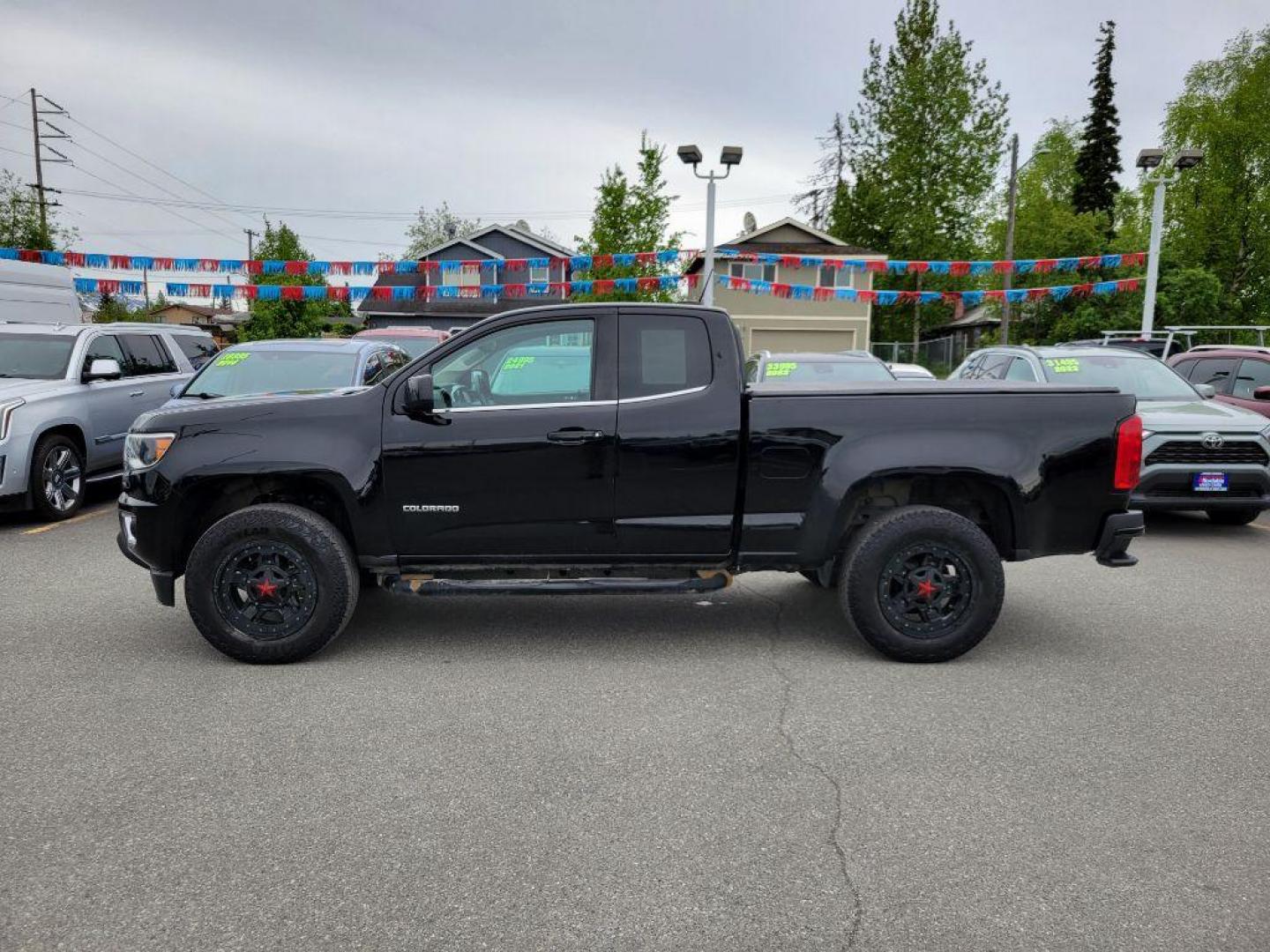 2016 BLACK CHEVROLET COLORADO LT (1GCHSCEA4G1) with an 2.5L engine, Automatic transmission, located at 929 East 8th Ave, Anchorage, AK, 99501, (907) 274-2277, 61.214783, -149.866074 - Photo#2