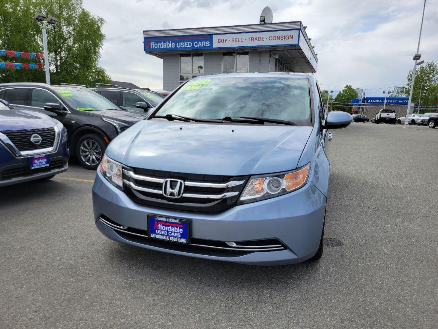 2014 BLUE HONDA ODYSSEY EXL (5FNRL5H60EB) with an 3.5L engine, Automatic transmission, located at 929 East 8th Ave, Anchorage, AK, 99501, (907) 274-2277, 61.214783, -149.866074 - Photo#0