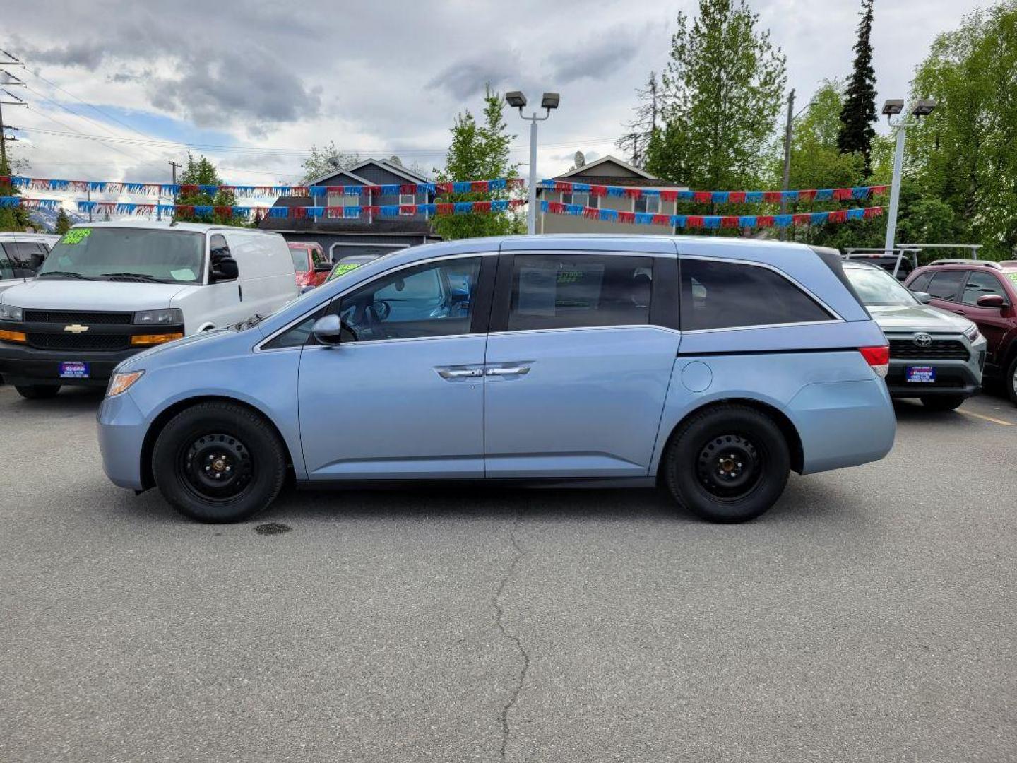 2014 BLUE HONDA ODYSSEY EXL (5FNRL5H60EB) with an 3.5L engine, Automatic transmission, located at 929 East 8th Ave, Anchorage, AK, 99501, (907) 274-2277, 61.214783, -149.866074 - Photo#1