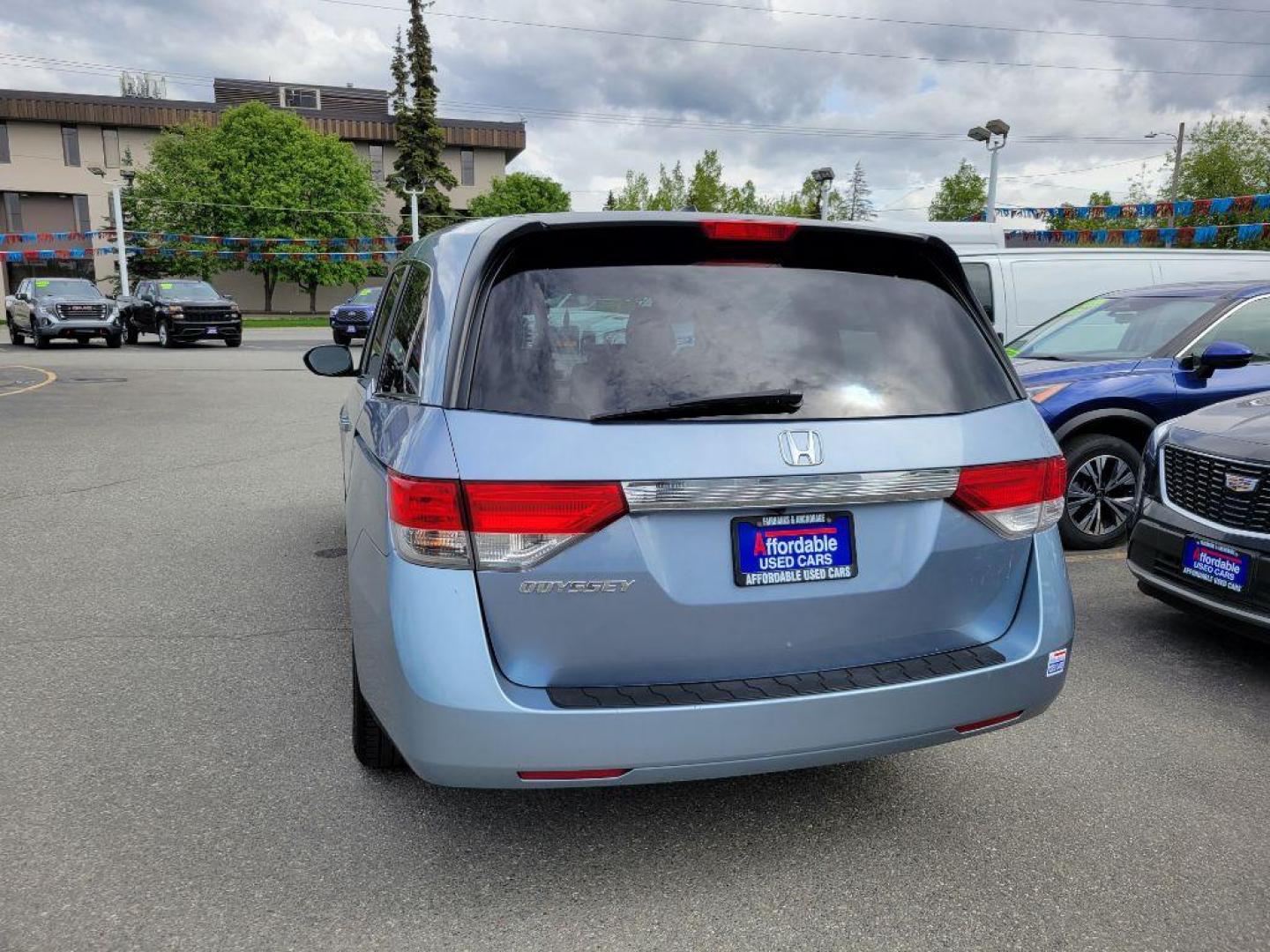 2014 BLUE HONDA ODYSSEY EXL (5FNRL5H60EB) with an 3.5L engine, Automatic transmission, located at 929 East 8th Ave, Anchorage, AK, 99501, (907) 274-2277, 61.214783, -149.866074 - Photo#2