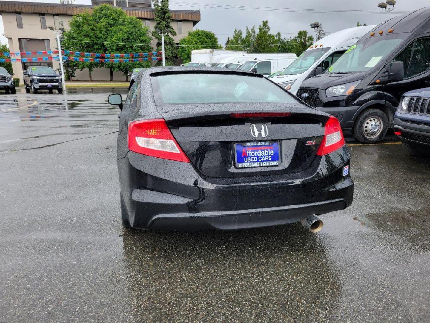 2013 BLACK HONDA CIVIC SI (2HGFG4A56DH) with an 2.4L engine, 6-Speed Manual transmission, located at 929 East 8th Ave, Anchorage, AK, 99501, (907) 274-2277, 61.214783, -149.866074 - Photo#2