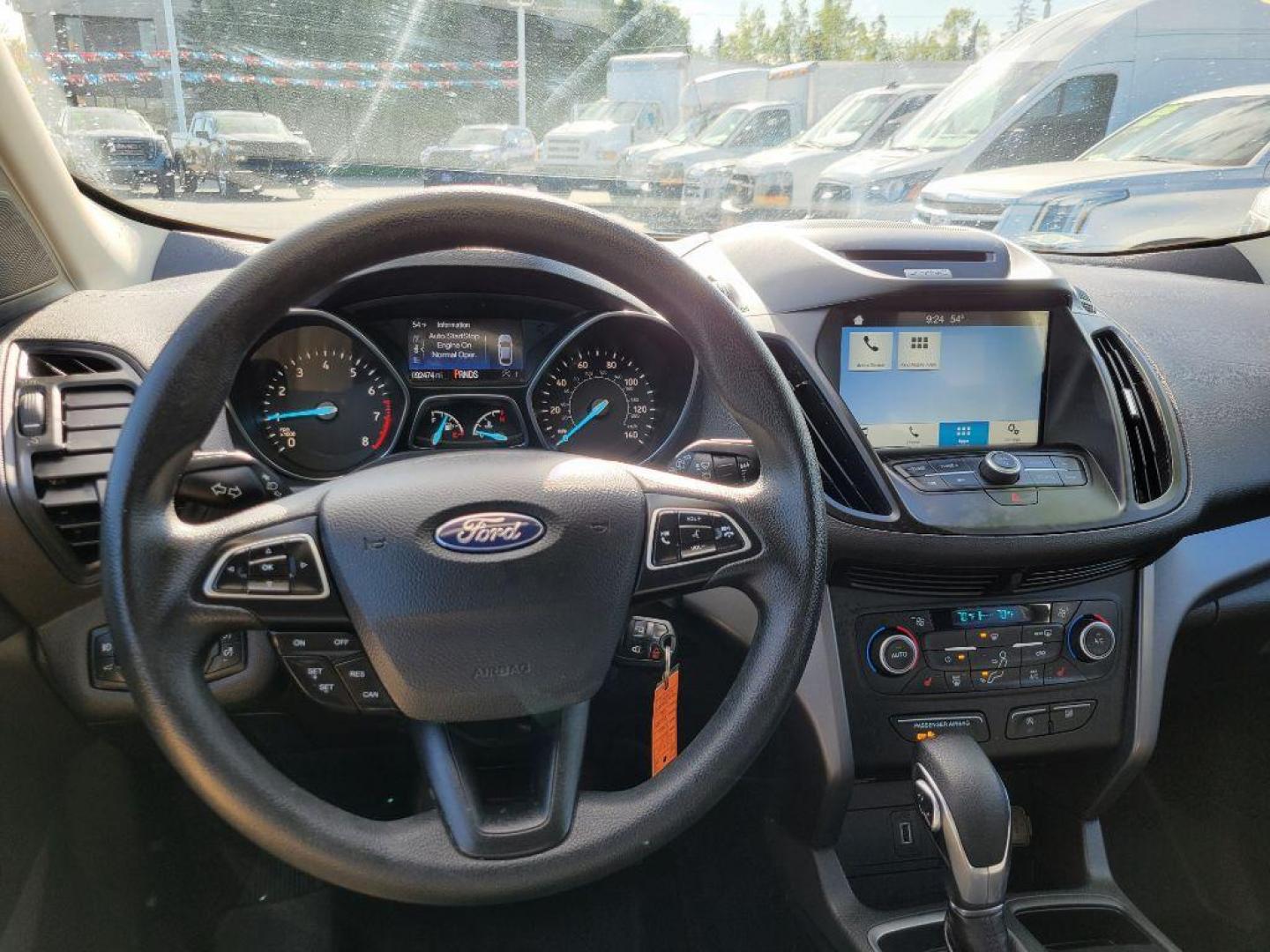 2018 MAROON FORD ESCAPE SE (1FMCU9GD5JU) with an 1.5L engine, Automatic transmission, located at 929 East 8th Ave, Anchorage, AK, 99501, (907) 274-2277, 61.214783, -149.866074 - Photo#4