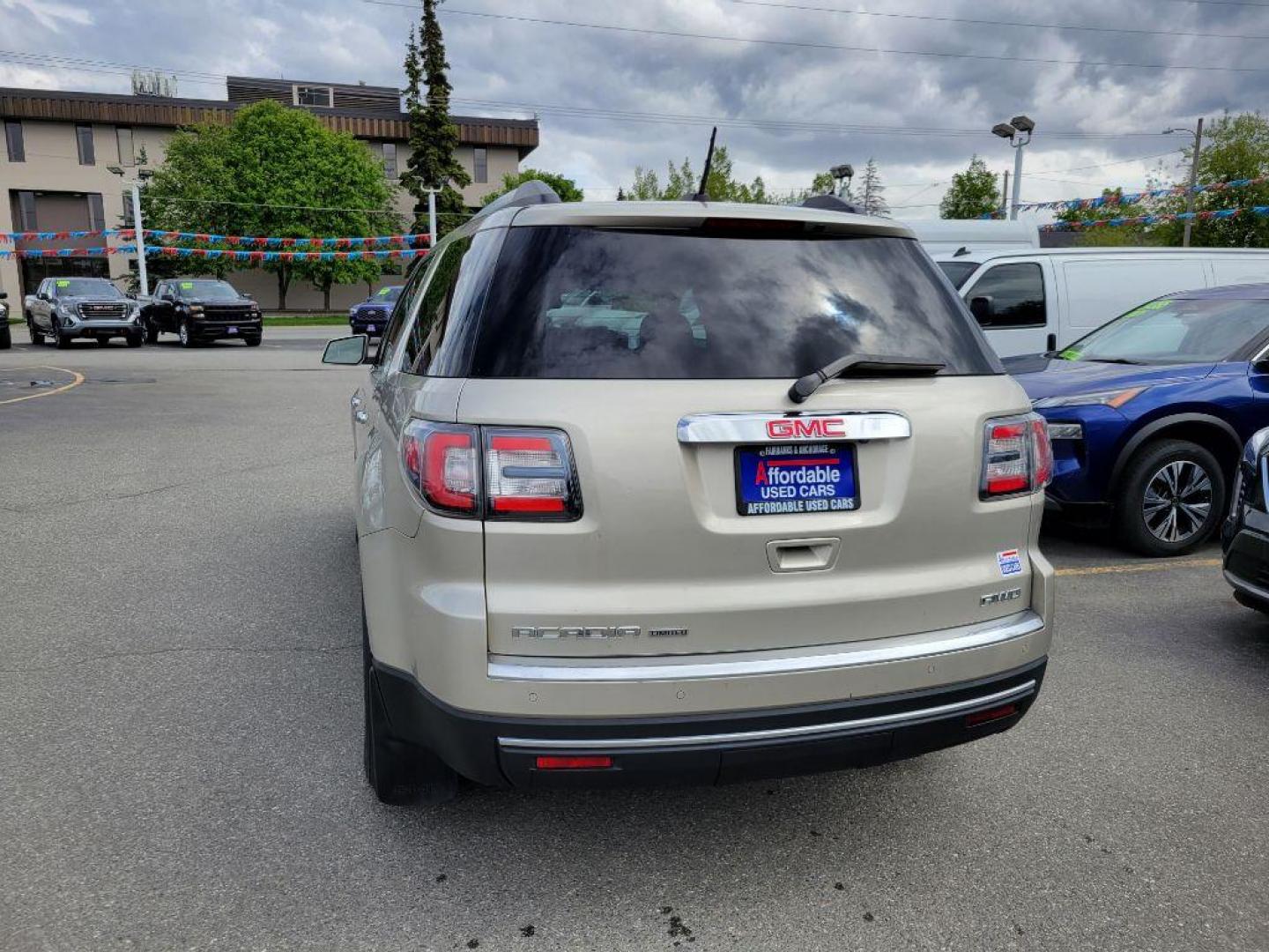 2017 TAN GMC ACADIA LIMITED SLT-2 (1GKKVSKD8HJ) with an 3.6L engine, Automatic transmission, located at 929 East 8th Ave, Anchorage, AK, 99501, (907) 274-2277, 61.214783, -149.866074 - Photo#2