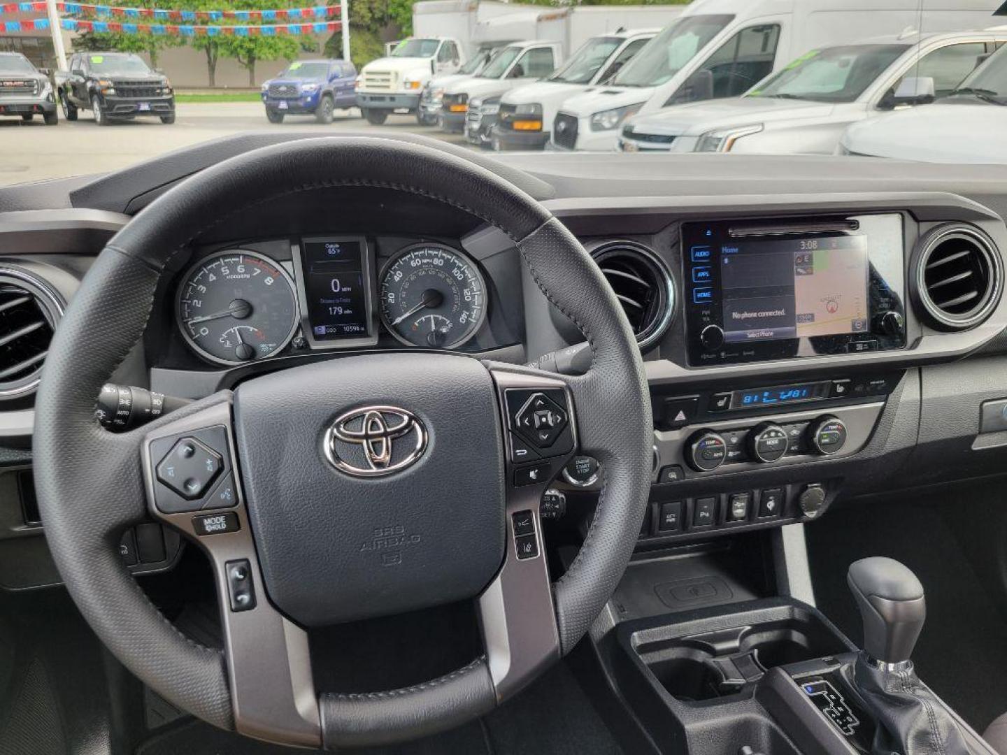 2019 GRAY TOYOTA TACOMA TRD ACCESS CAB (5TFSZ5AN7KX) with an 3.5L engine, Automatic transmission, located at 929 East 8th Ave, Anchorage, AK, 99501, (907) 274-2277, 61.214783, -149.866074 - Photo#4