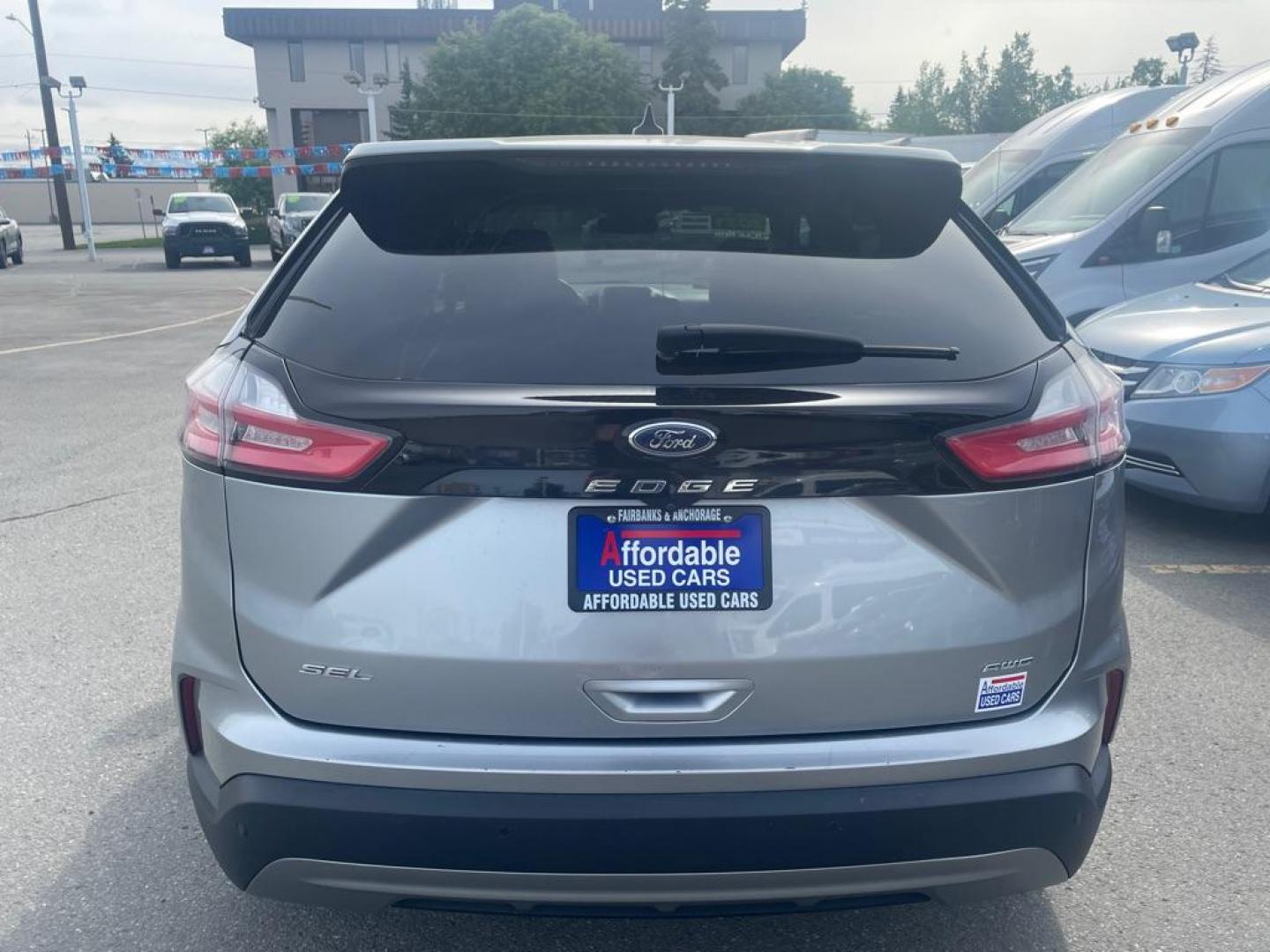 2021 SILVER FORD EDGE SEL (2FMPK4J98MB) with an 2.0L engine, Automatic transmission, located at 929 East 8th Ave, Anchorage, AK, 99501, (907) 274-2277, 61.214783, -149.866074 - Photo#2