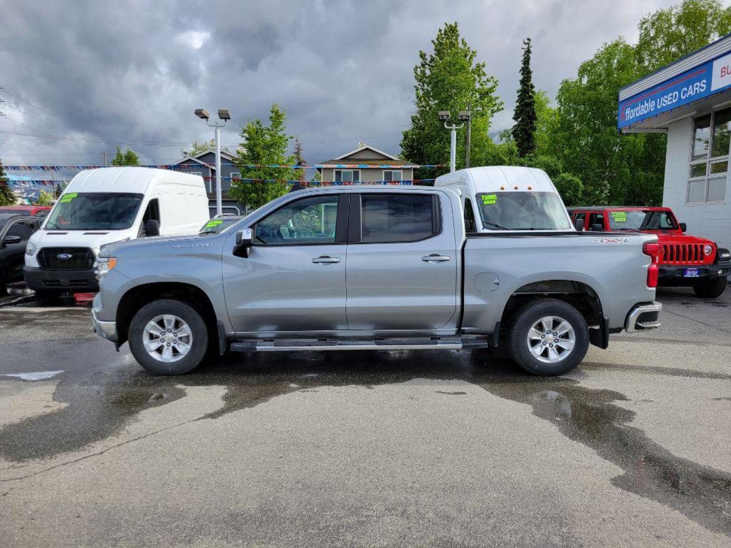 2023 GRAY CHEVROLET SILVERADO 1500 LT (2GCUDDED4P1) with an 5.3L engine, Automatic transmission, located at 929 East 8th Ave, Anchorage, AK, 99501, (907) 274-2277, 61.214783, -149.866074 - Photo#1