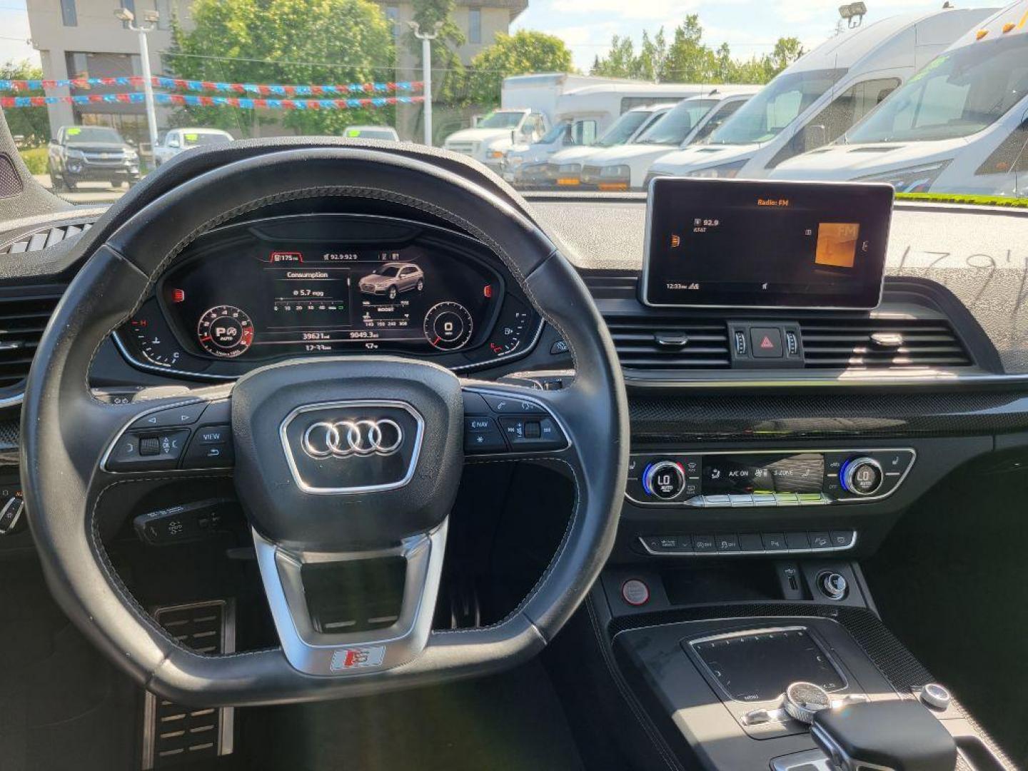 2018 BLACK AUDI SQ5 PRESTIGE (WA1C4AFY1J2) with an 3.0L engine, Automatic transmission, located at 929 East 8th Ave, Anchorage, AK, 99501, (907) 274-2277, 61.214783, -149.866074 - Photo#4