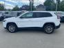 2022 WHITE JEEP CHEROKEE LATITUDE LUX (1C4PJMMX6ND) with an 3.2L engine, Automatic transmission, located at 929 East 8th Ave, Anchorage, AK, 99501, (907) 274-2277, 61.214783, -149.866074 - Photo#1