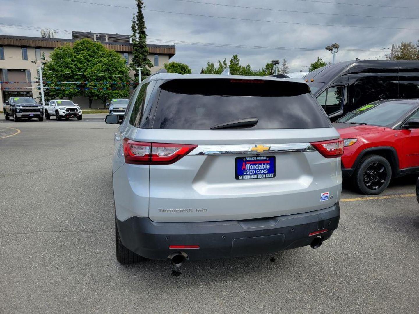 2019 SILVER CHEVROLET TRAVERSE LT (1GNEVGKW7KJ) with an 3.6L engine, Automatic transmission, located at 929 East 8th Ave, Anchorage, AK, 99501, (907) 274-2277, 61.214783, -149.866074 - Photo#2