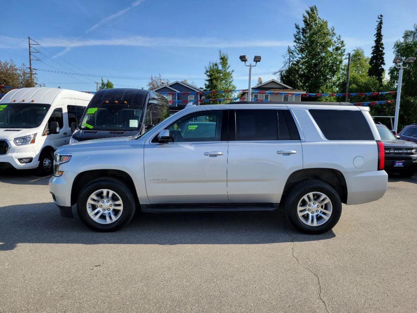 2020 SILVER CHEVROLET TAHOE 1500 LS (1GNSKAECXLR) with an 5.3L engine, Automatic transmission, located at 929 East 8th Ave, Anchorage, AK, 99501, (907) 274-2277, 61.214783, -149.866074 - Photo#1