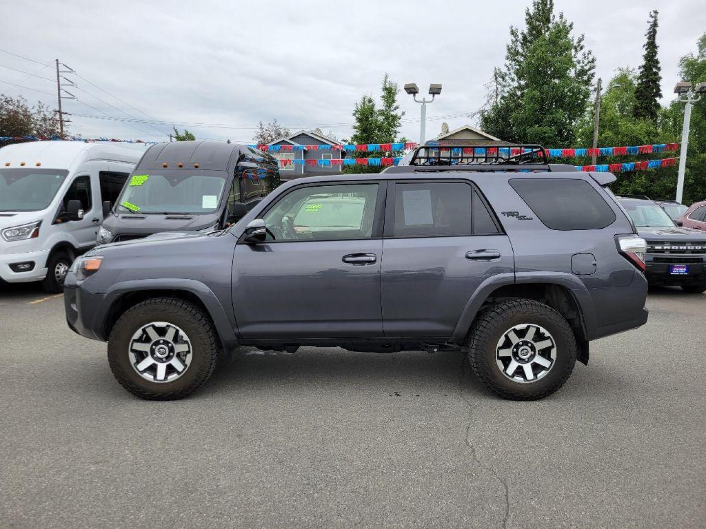 2023 GREY TOYOTA 4RUNNER SE (JTERU5JR7P6) with an 4.0L engine, Automatic transmission, located at 929 East 8th Ave, Anchorage, AK, 99501, (907) 274-2277, 61.214783, -149.866074 - Photo#1