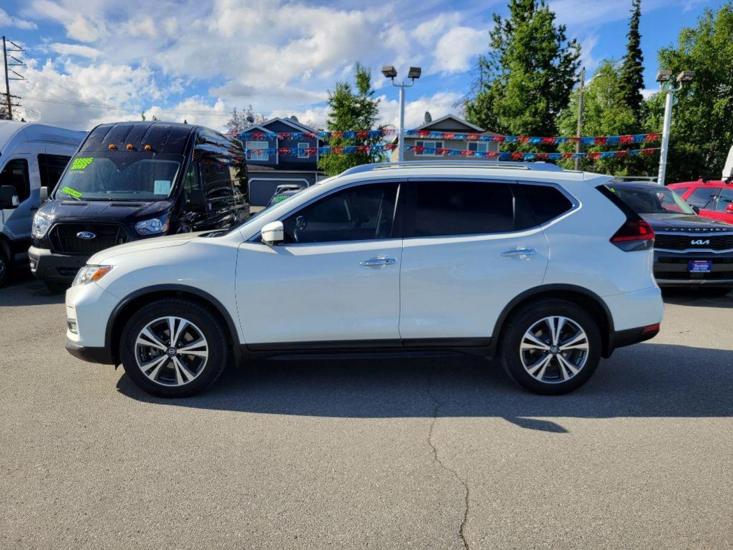 2019 WHITE NISSAN ROGUE S (JN8AT2MT7KW) with an 2.5L engine, Continuously Variable transmission, located at 929 East 8th Ave, Anchorage, AK, 99501, (907) 274-2277, 61.214783, -149.866074 - Photo#1