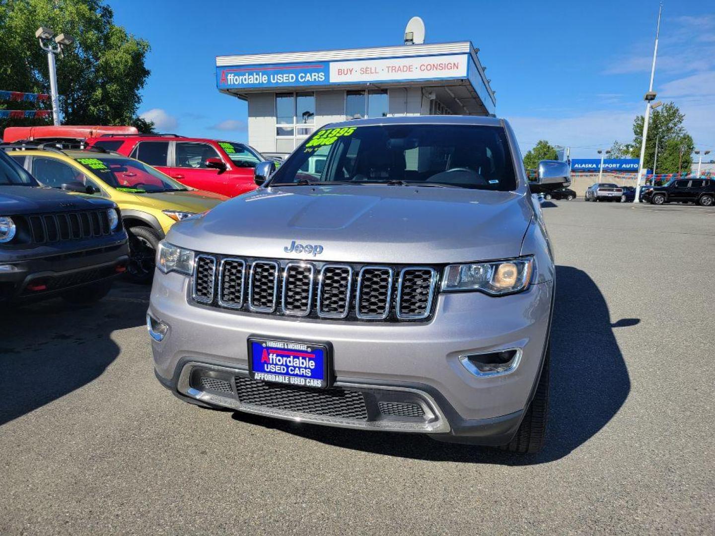 2018 SILVER JEEP GRAND CHEROKEE LIMITED (1C4RJFBG6JC) with an 3.6L engine, Automatic transmission, located at 929 East 8th Ave, Anchorage, AK, 99501, (907) 274-2277, 61.214783, -149.866074 - Photo#0