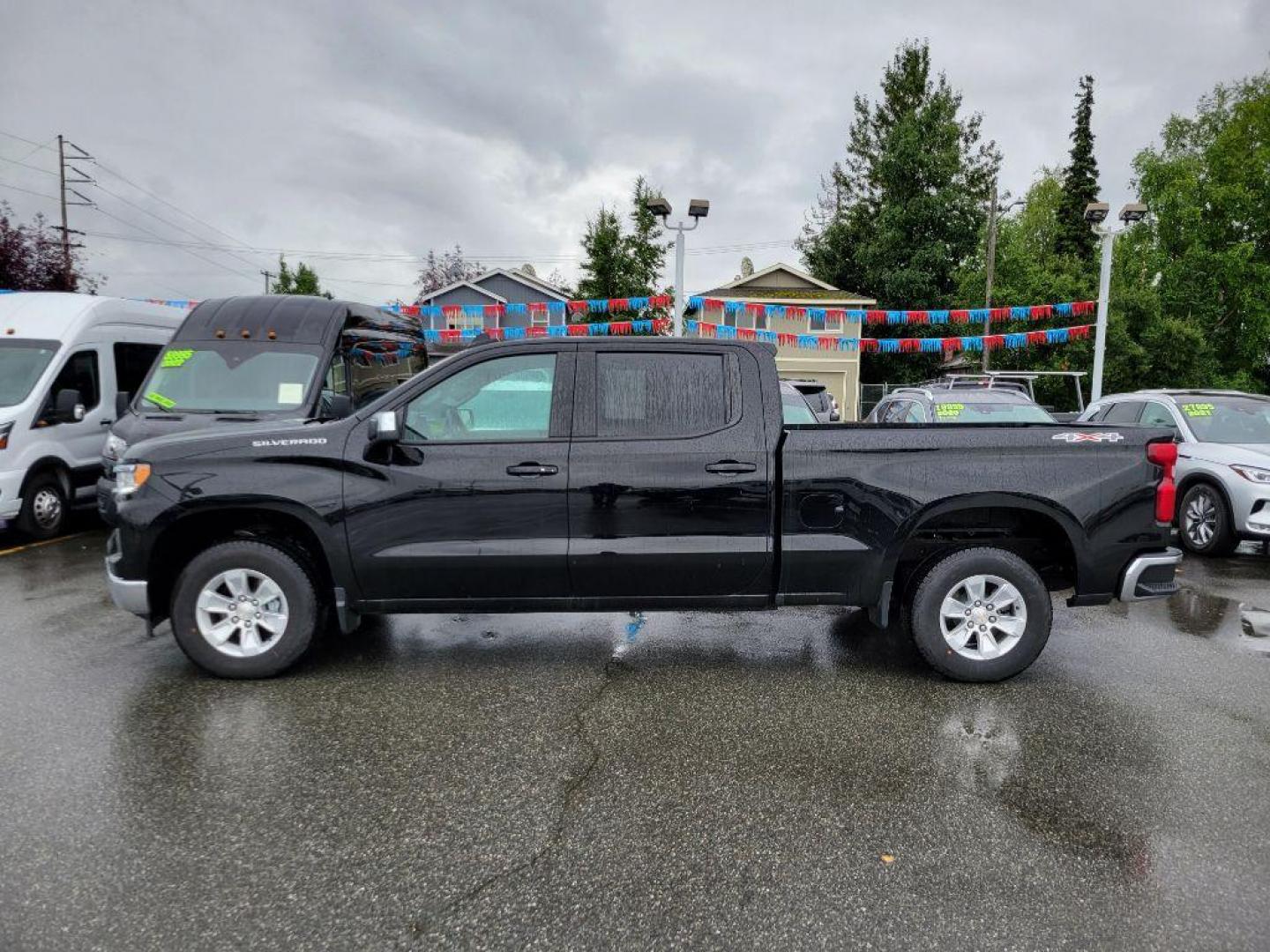 2023 BLACK CHEVROLET SILVERADO 1500 LT (3GCUDDED4PG) with an 5.3L engine, Automatic transmission, located at 929 East 8th Ave, Anchorage, AK, 99501, (907) 274-2277, 61.214783, -149.866074 - Photo#1