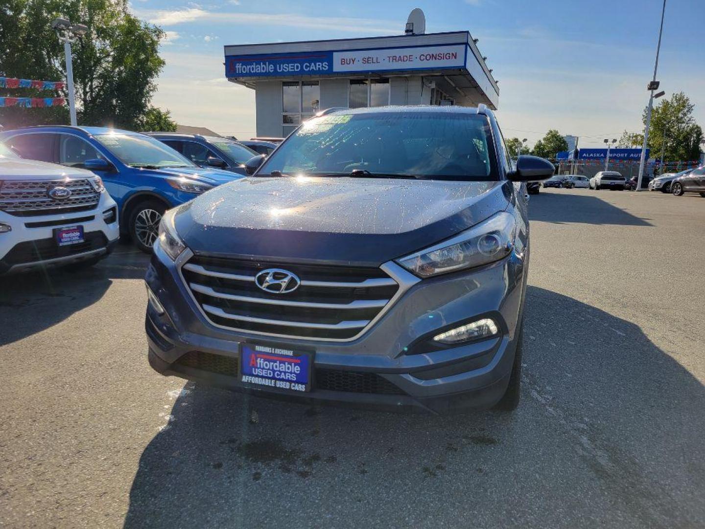 2018 GRAY HYUNDAI TUCSON SEL SEL (KM8J3CA48JU) with an 2.0L engine, Automatic transmission, located at 929 East 8th Ave, Anchorage, AK, 99501, (907) 274-2277, 61.214783, -149.866074 - Photo#0