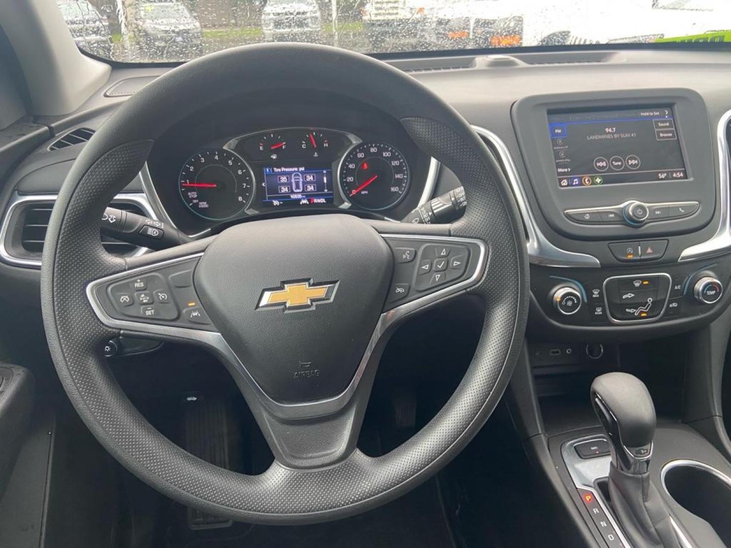 2022 BLUE CHEVROLET EQUINOX LT LT (2GNAXUEVXN6) with an 1.5L engine, Automatic transmission, located at 929 East 8th Ave, Anchorage, AK, 99501, (907) 274-2277, 61.214783, -149.866074 - Photo#4