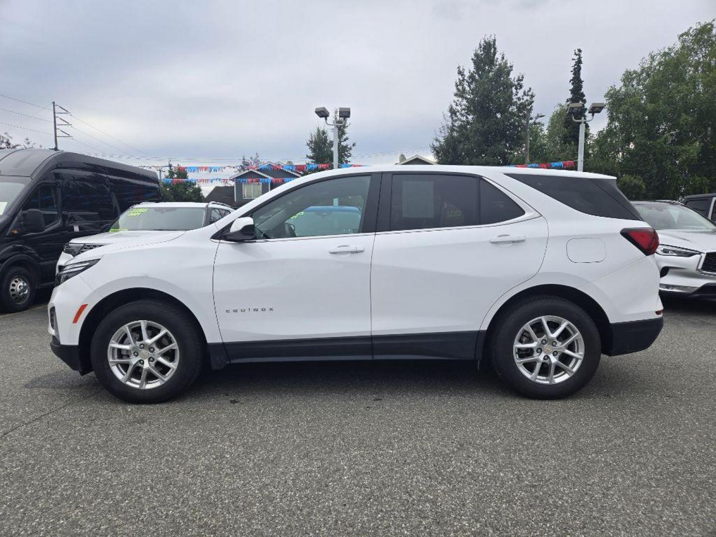 2022 WHITE CHEVROLET EQUINOX LT LT (3GNAXUEV6NL) with an 1.5L engine, Automatic transmission, located at 929 East 8th Ave, Anchorage, AK, 99501, (907) 274-2277, 61.214783, -149.866074 - Photo#0