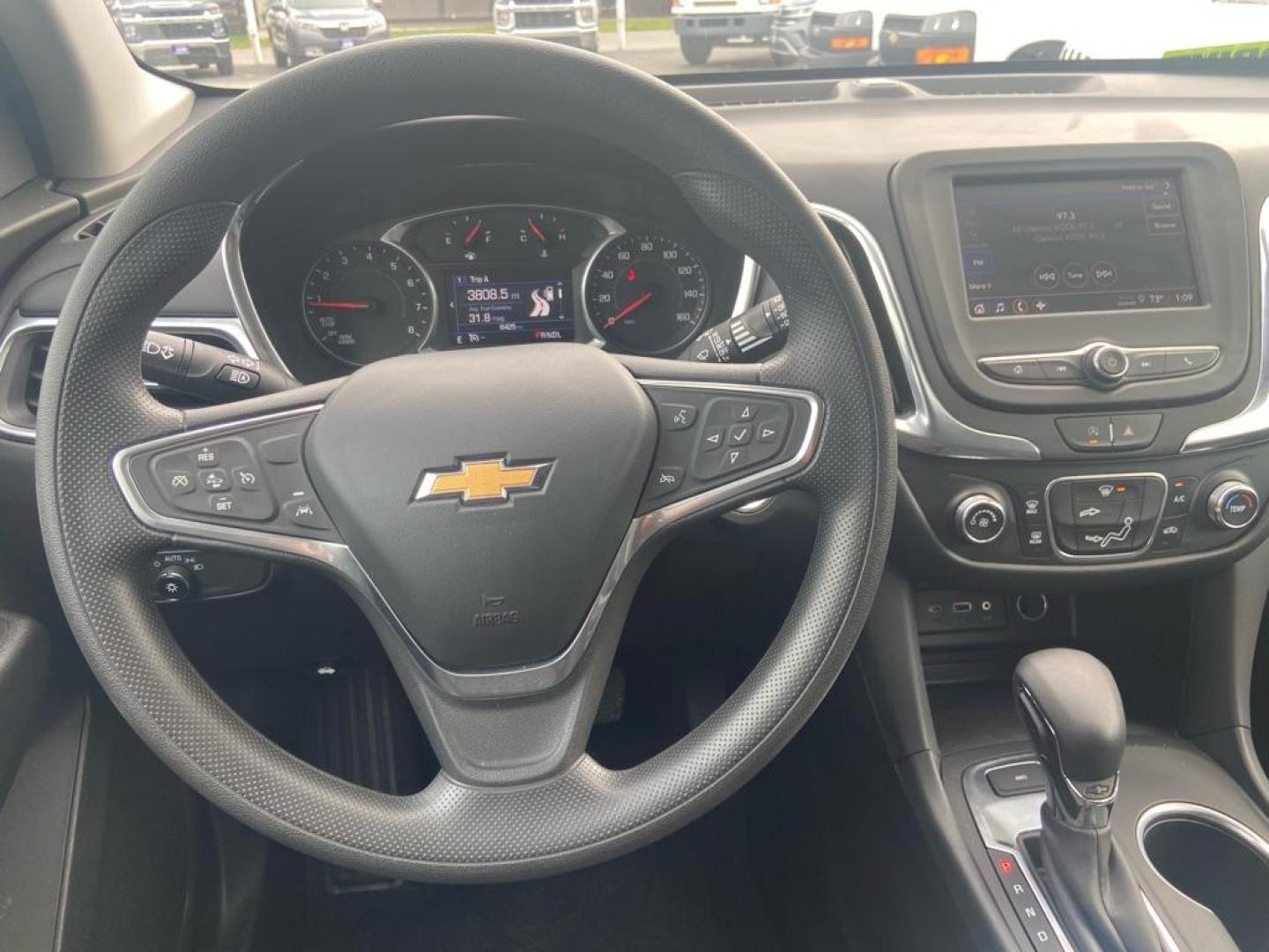 2022 BLACK CHEVROLET EQUINOX LT LT (3GNAXUEV7NL) with an 1.5L engine, Automatic transmission, located at 929 East 8th Ave, Anchorage, AK, 99501, (907) 274-2277, 61.214783, -149.866074 - Photo#4