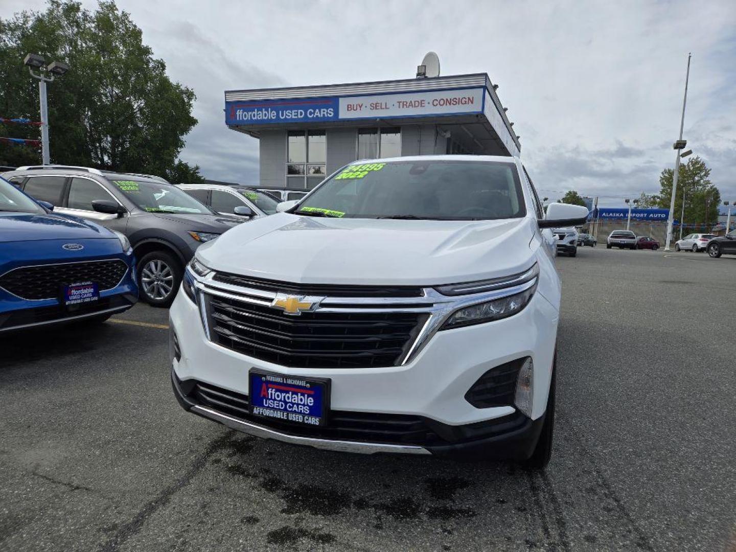 2022 WHITE CHEVROLET EQUINOX LT LT (3GNAXUEVXNL) with an 1.5L engine, Automatic transmission, located at 929 East 8th Ave, Anchorage, AK, 99501, (907) 274-2277, 61.214783, -149.866074 - Photo#0