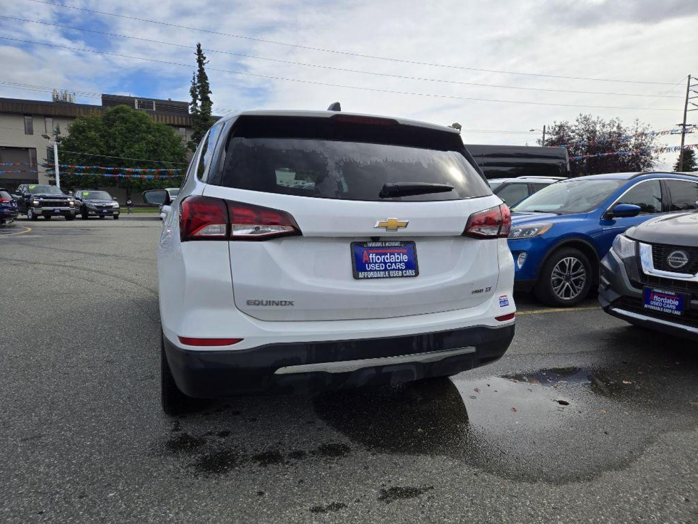 2022 WHITE CHEVROLET EQUINOX LT LT (3GNAXUEVXNL) with an 1.5L engine, Automatic transmission, located at 929 East 8th Ave, Anchorage, AK, 99501, (907) 274-2277, 61.214783, -149.866074 - Photo#2