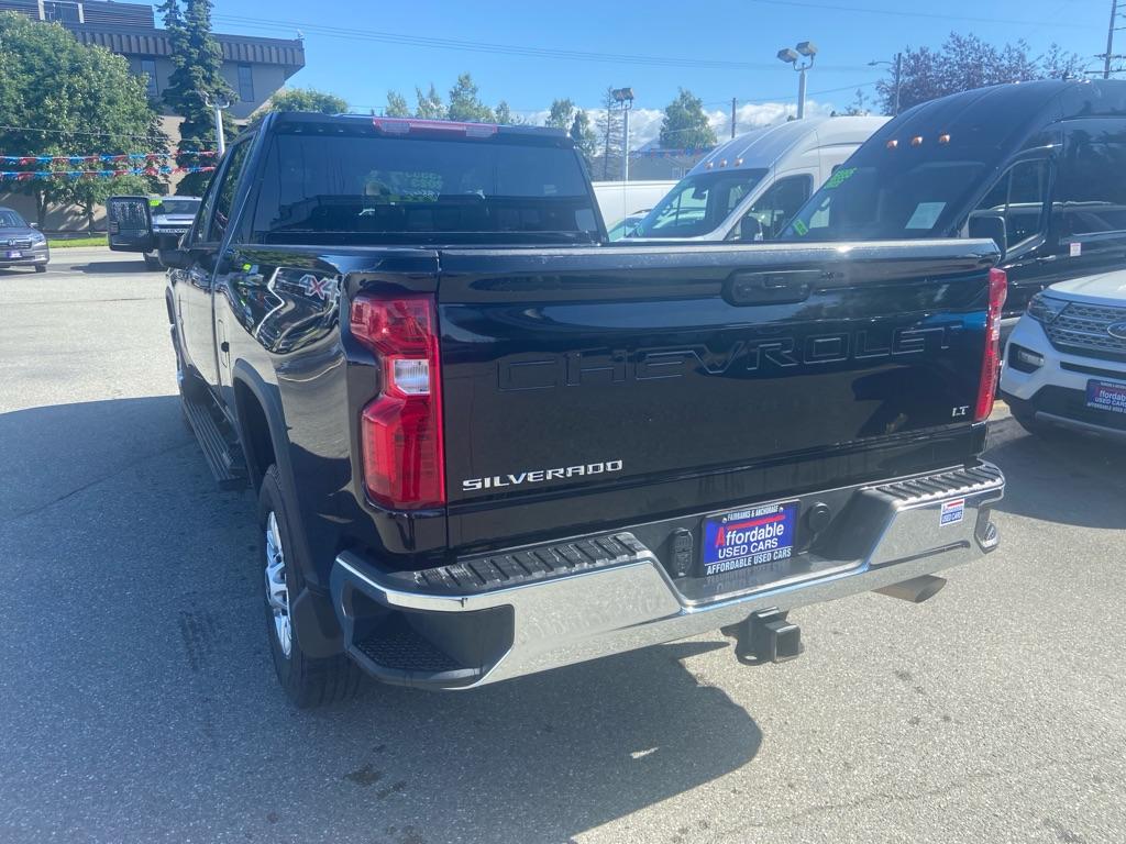 2023 Chevrolet Silverado 2500HD photo 2