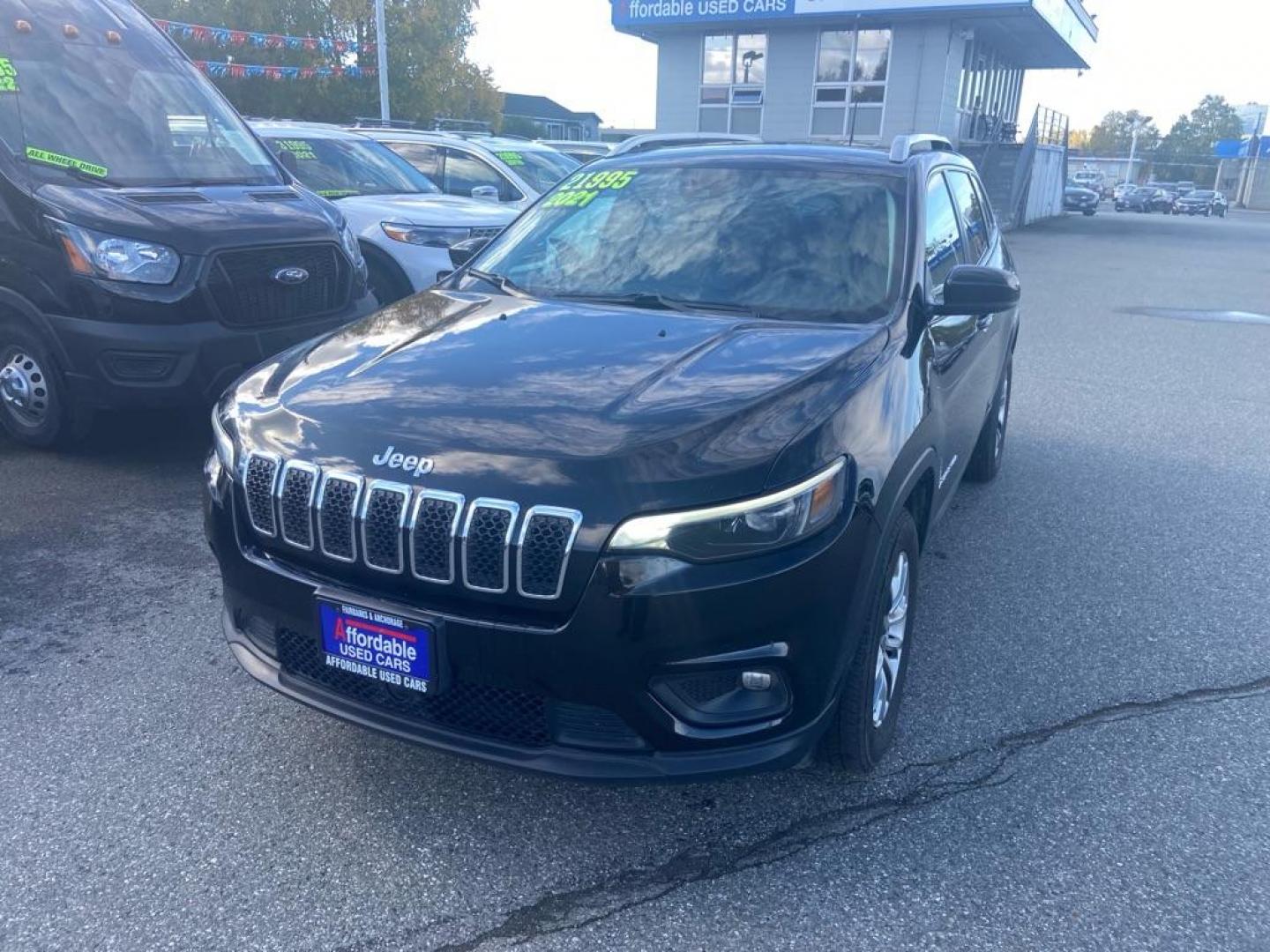 2021 BLACK JEEP CHEROKEE LATITUDE PLUS (1C4PJMLB9MD) with an 2.4L engine, Automatic transmission, located at 929 East 8th Ave, Anchorage, AK, 99501, (907) 274-2277, 61.214783, -149.866074 - Photo#0